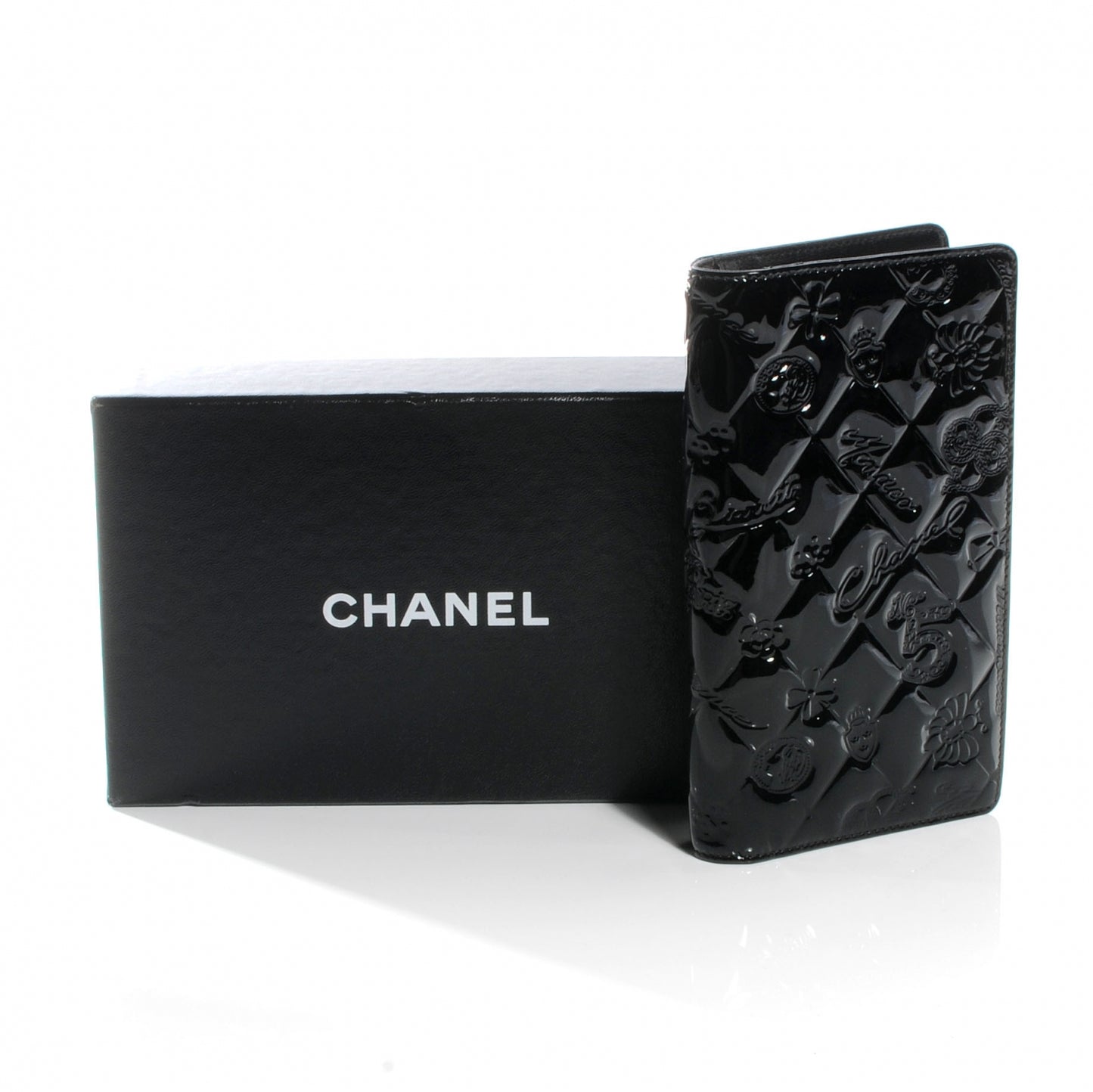 Patent Calfskin Lucky Symbols Yen Wallet Black
