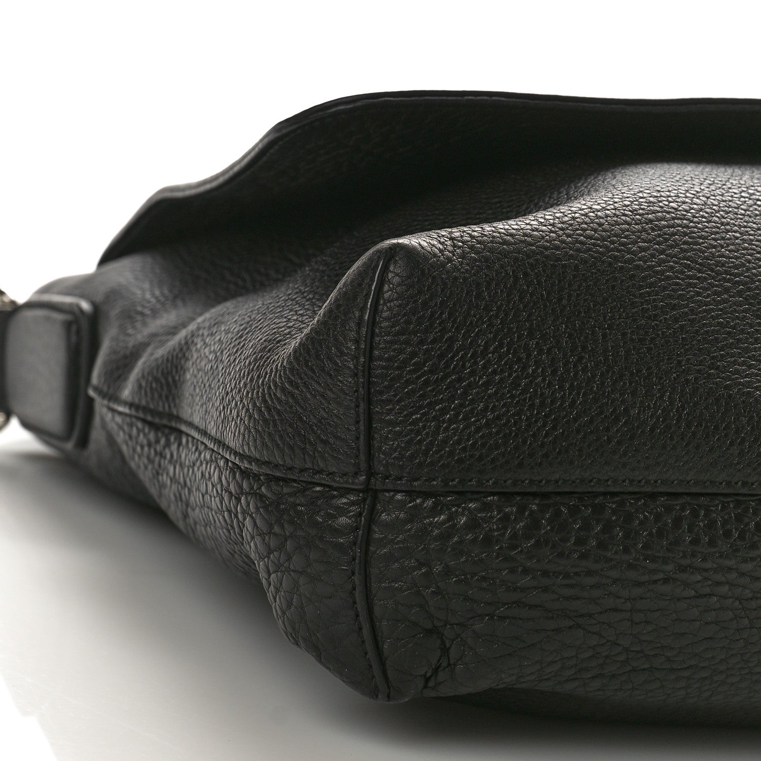 Gucci Pebbled Calfskin Soho Messenger Bag Black 8 of 10