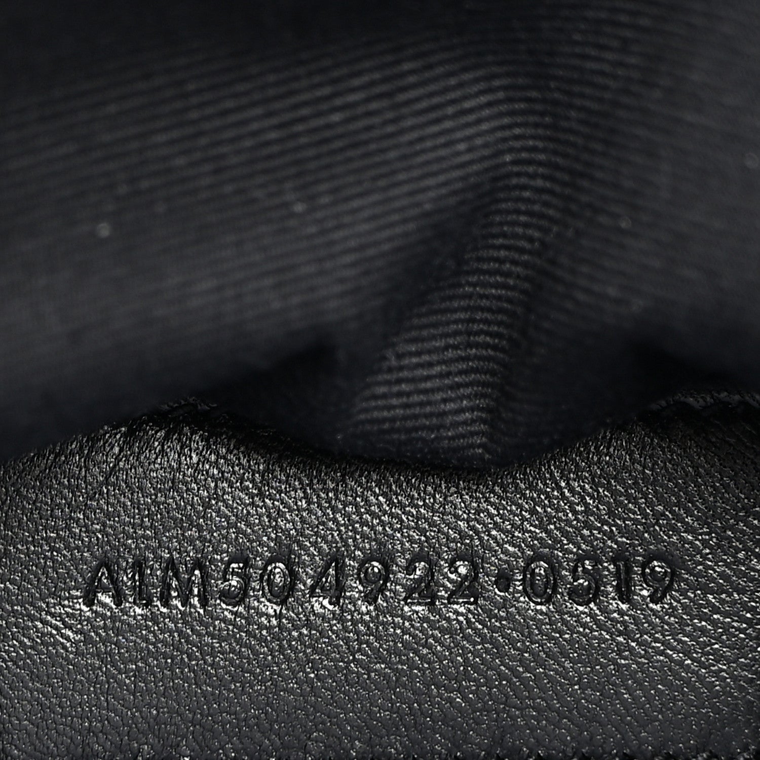 Saint Laurent Grain De Poudre Chevron Monogram Bill Pouch Black 7 of 8