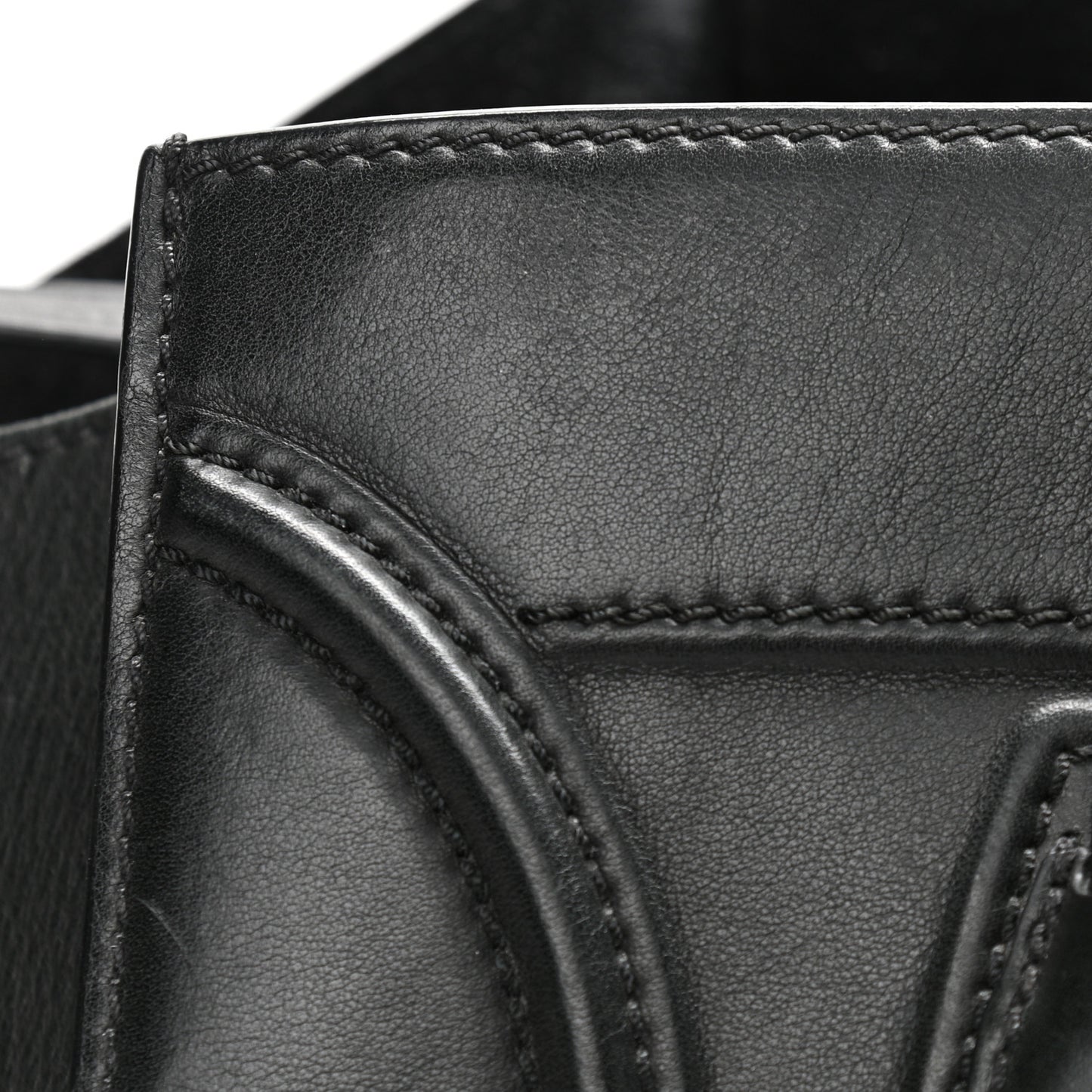 Supple Calfskin Medium Phantom Luggage Black