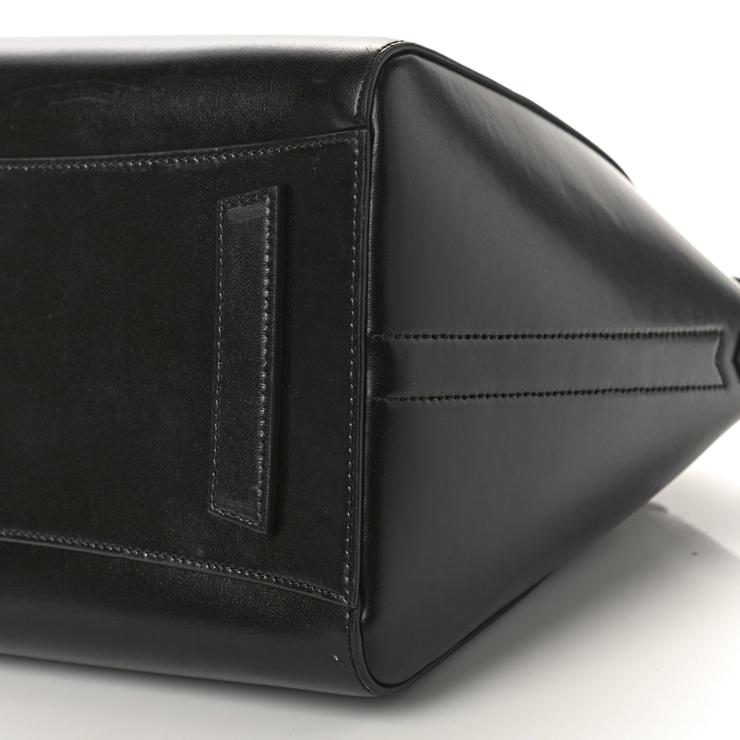 Shiny Lord Calfskin Medium Antigona Black