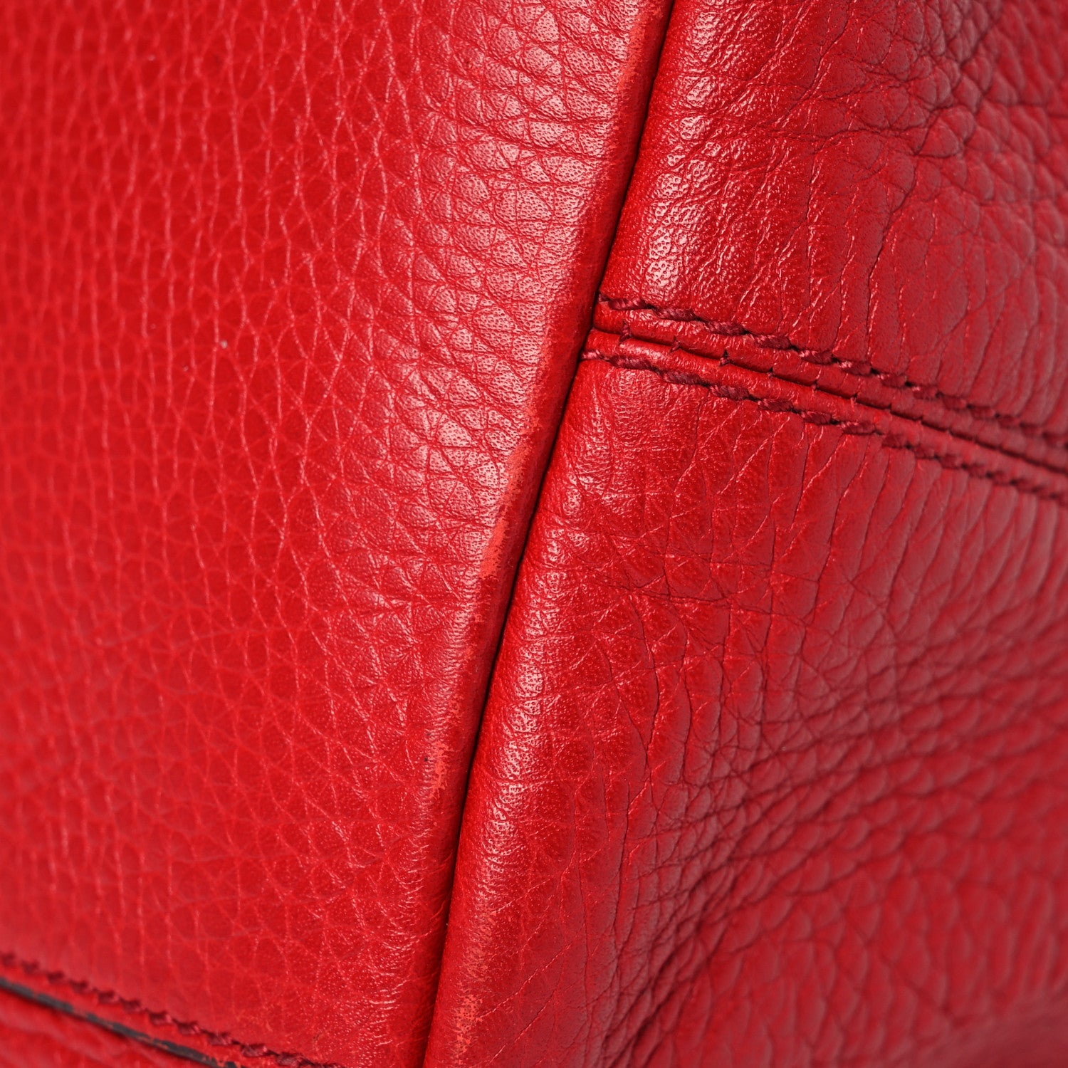 Gucci Pebbled Calfskin Medium Soho Chain Shoulder Bag Tabasco Red 16 of 17