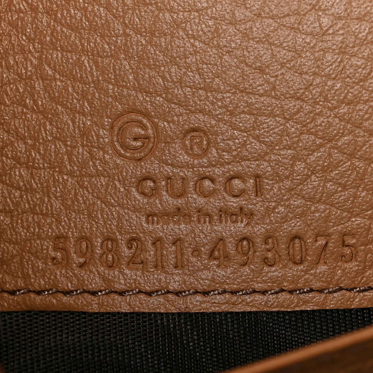 Pebbled Calfskin Soho Wallet On Chain Camelia