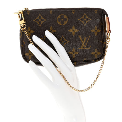 Louis Vuitton Monogram Mini Pochette Accessories 2 of 8