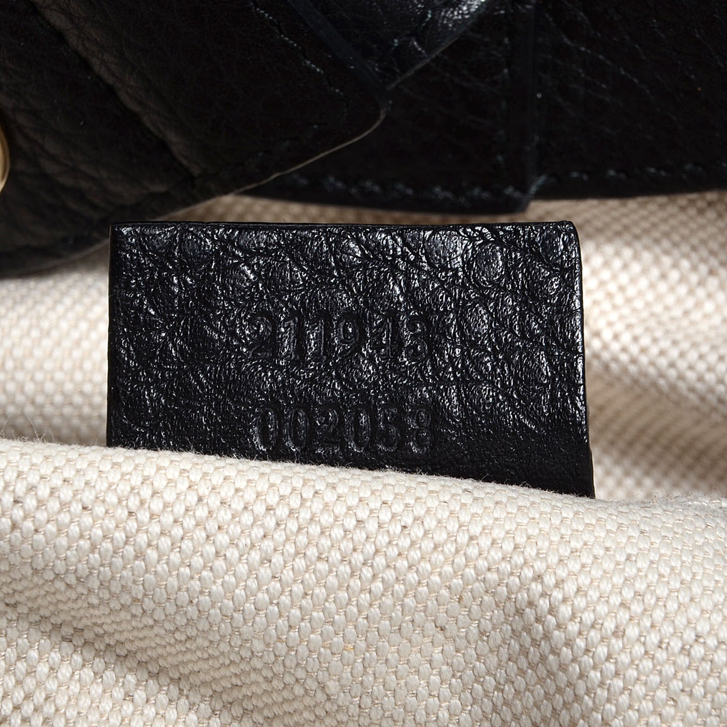 Pebbled Calfskin Large Sukey Tote Black