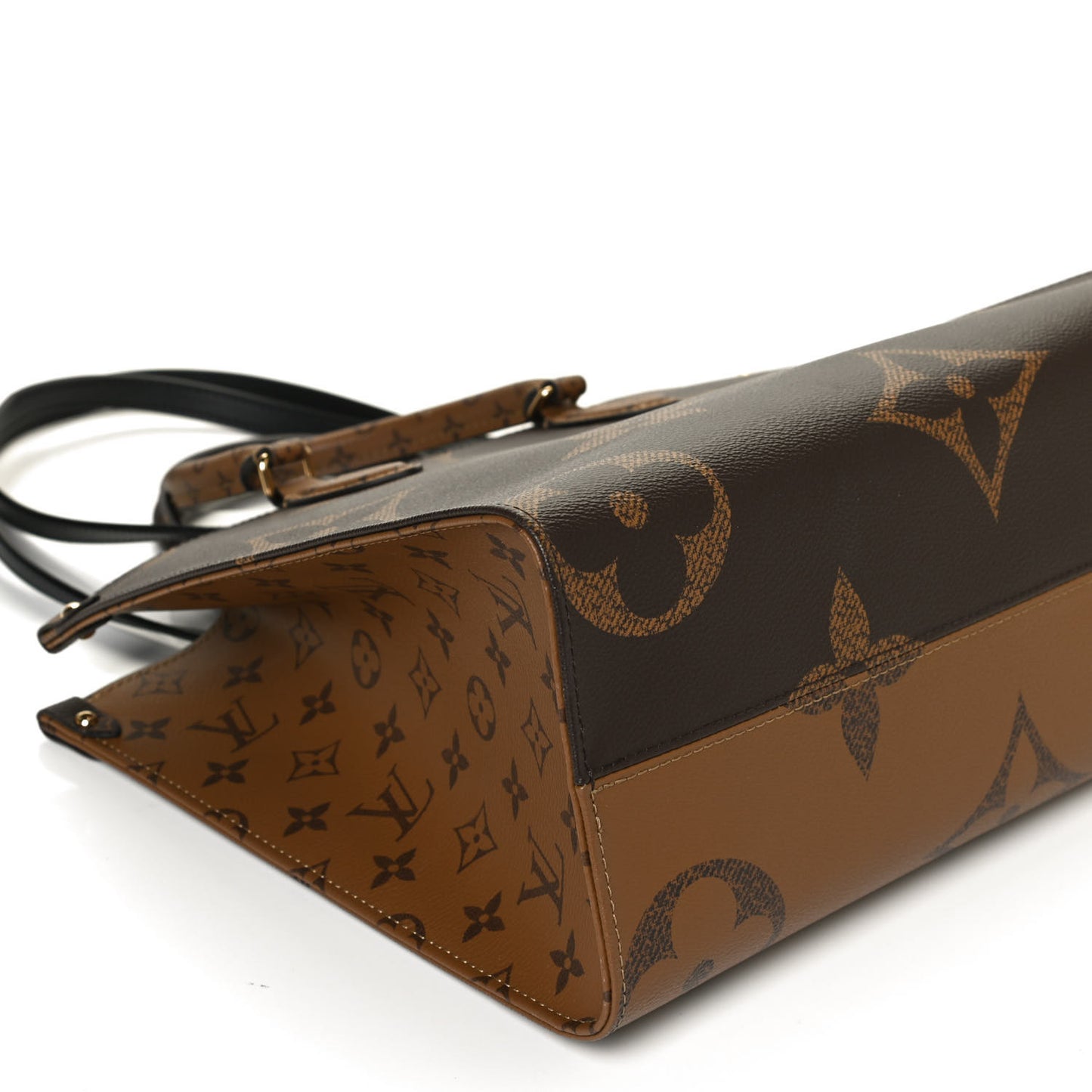Reverse Monogram Giant Onthego MM