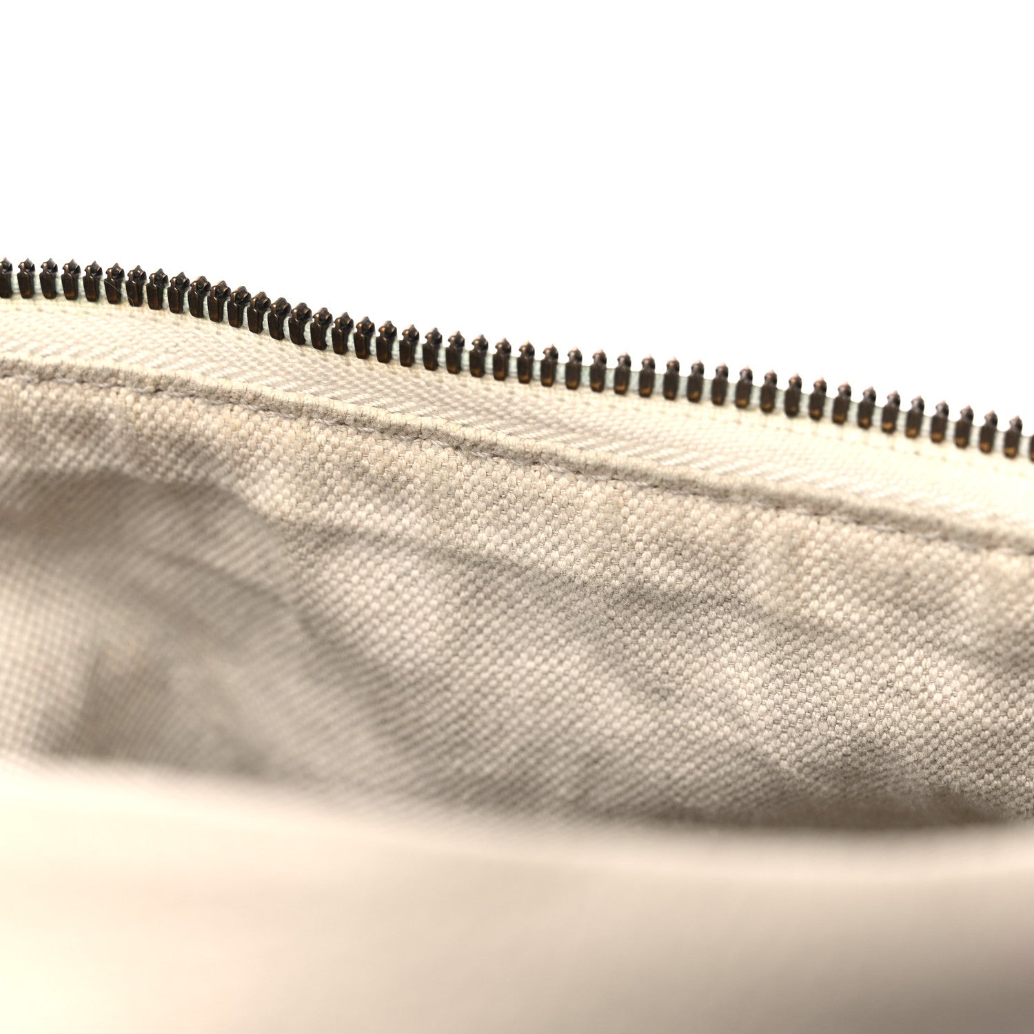 Gucci Grained Calfskin Logo Belt Bag White 11 of 13