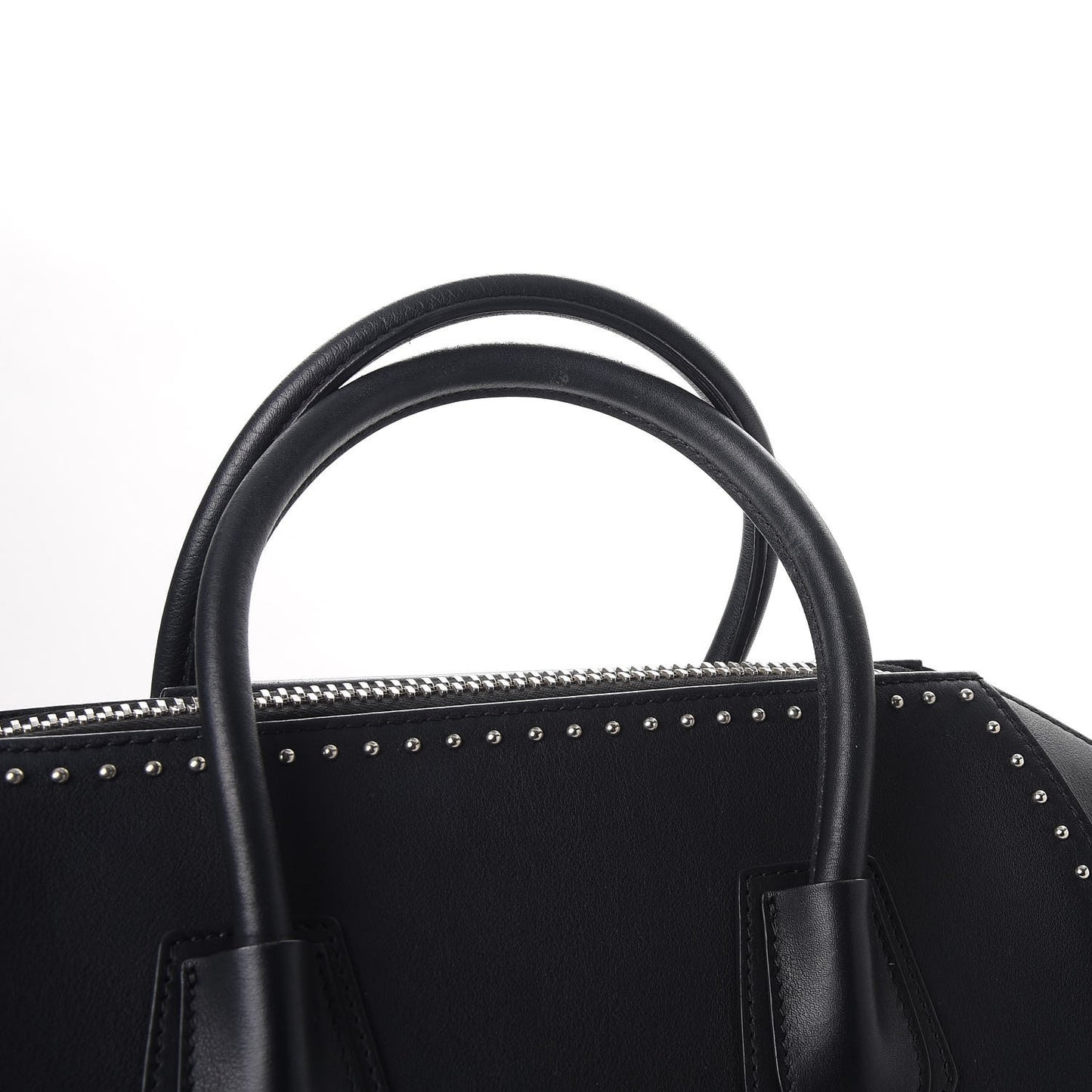 Calfskin Medium Studded Antigona Black
