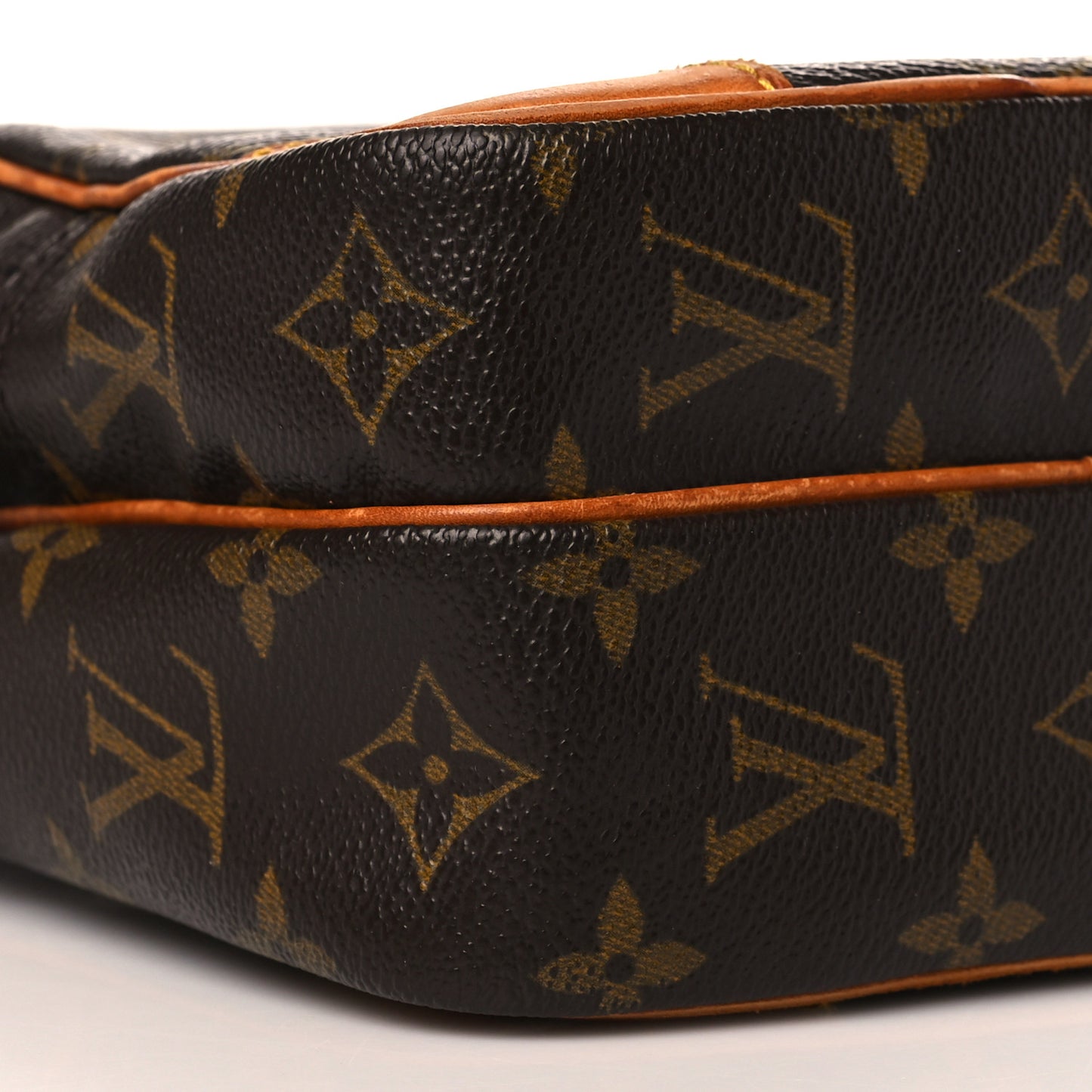 Monogram Amazone