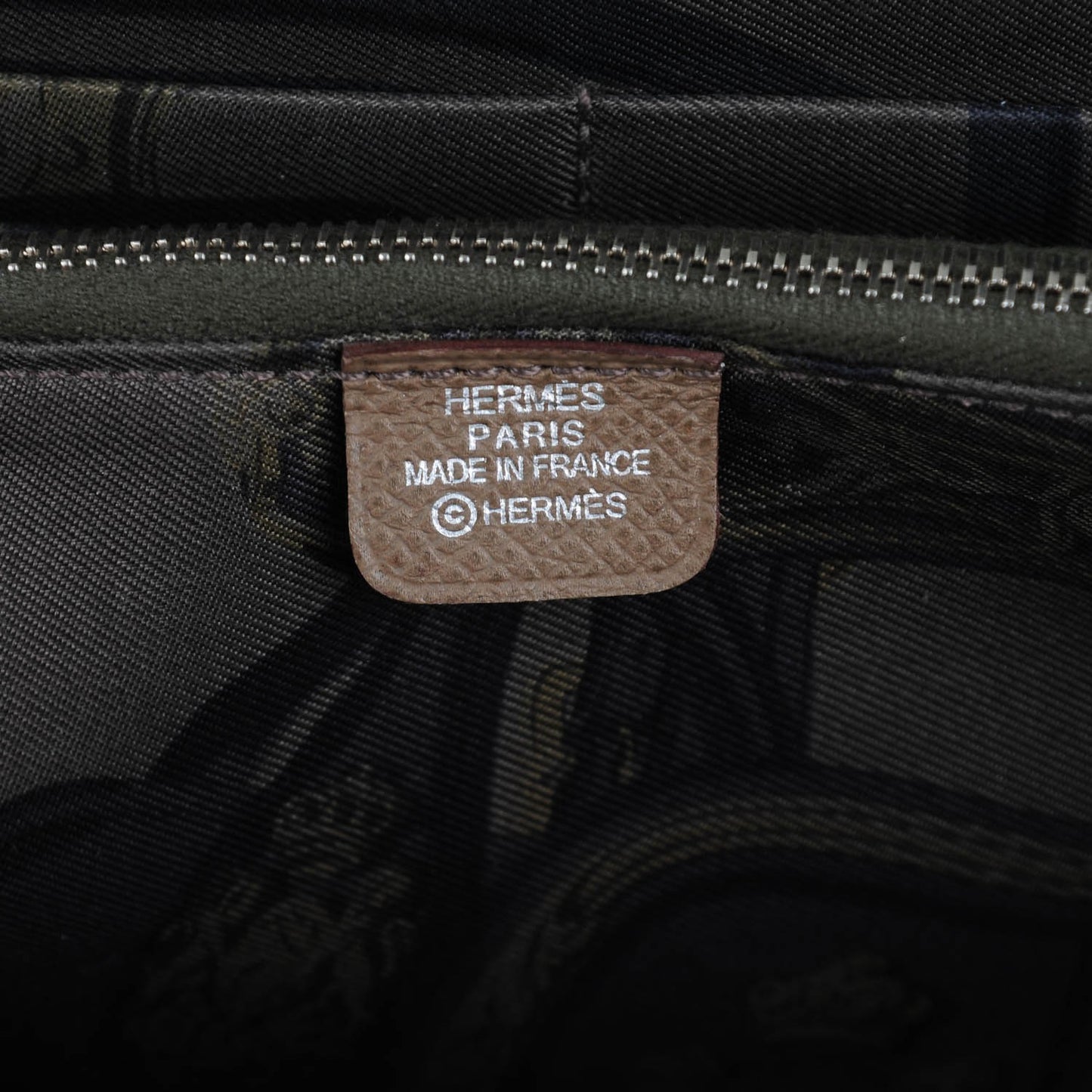 Epsom Silk'in Wallet Etoupe