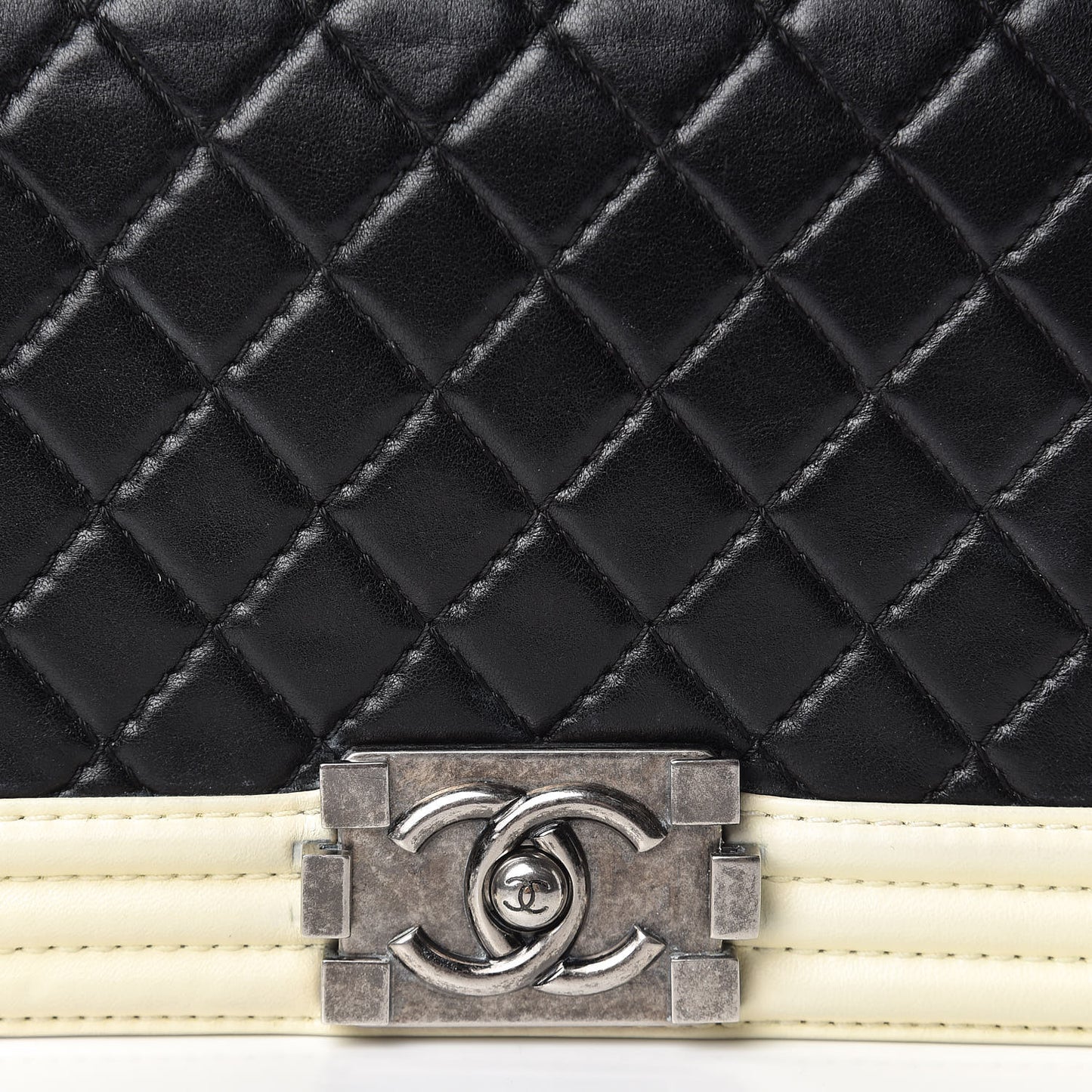Lambskin Quilted Medium Boy Flap Black White