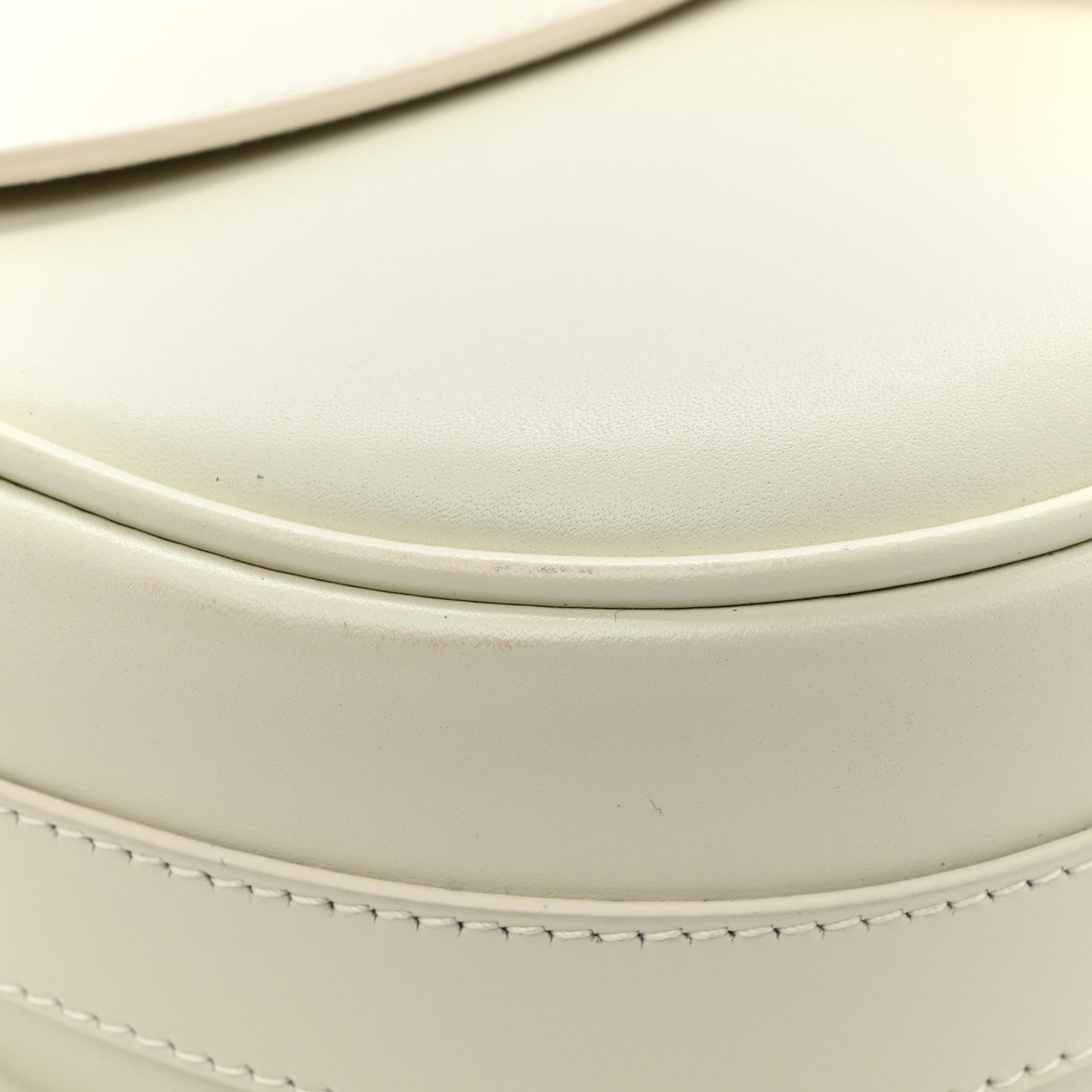 Box Calfskin Medium Bobby Flap Latte