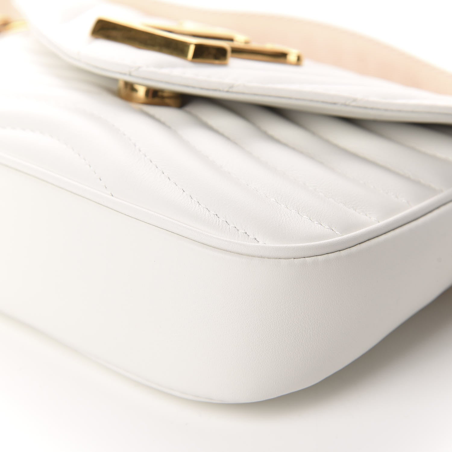 Louis Vuitton Calfskin New Wave Multi Pochette Snow 7 of 10