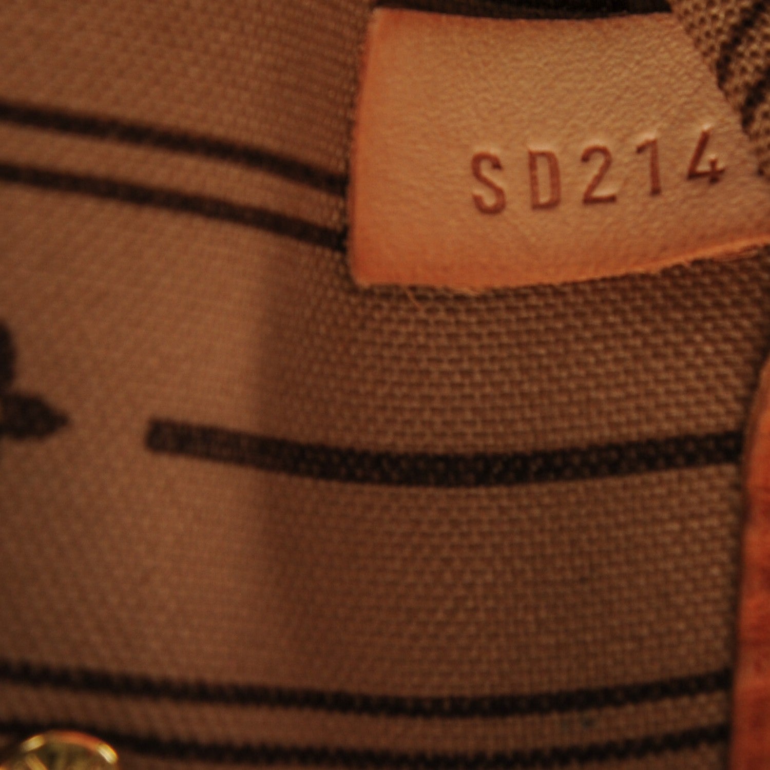 Louis Vuitton Monogram Neverfull MM 7 of 8