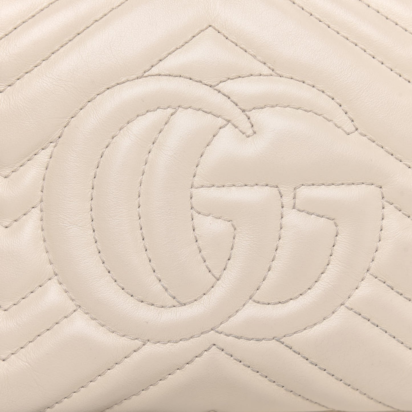 Calfskin Matelasse Small GG Marmont Chain Shoulder Bag White