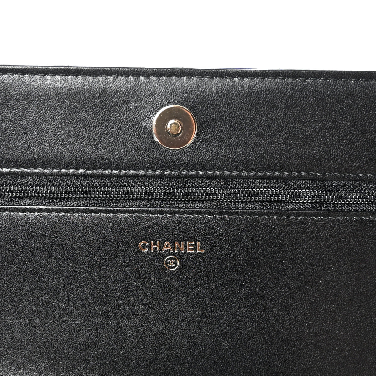 Lambskin Quilted Enamel CC Wallet on Chain WOC Black