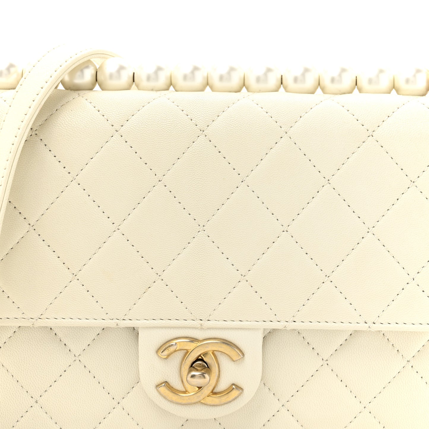Lambskin Quilted Small Chic Pearls Flap White