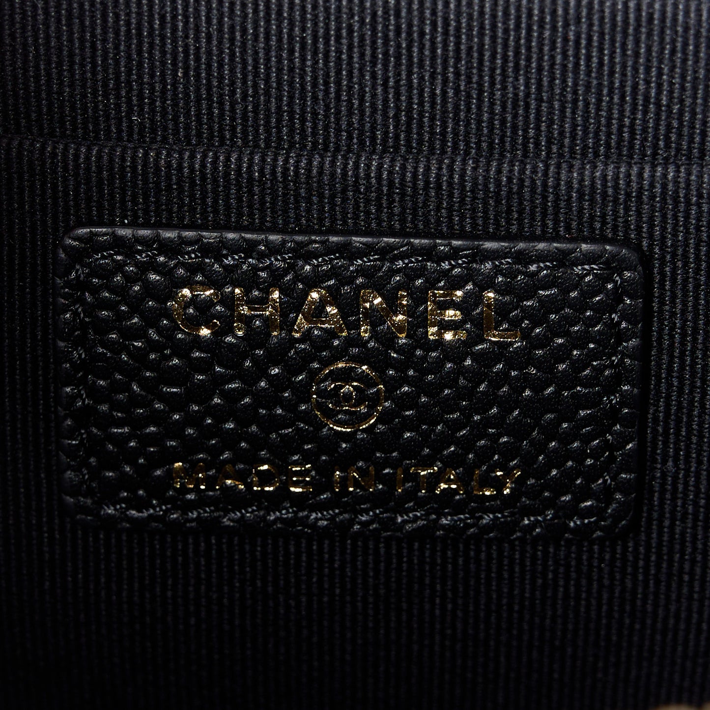 Caviar Quilted Small Vanity Case With Chain Black