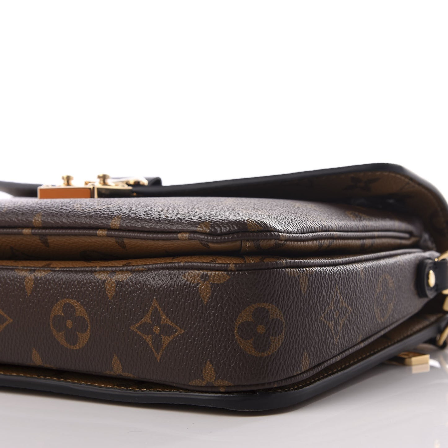 Reverse Monogram Pochette Metis