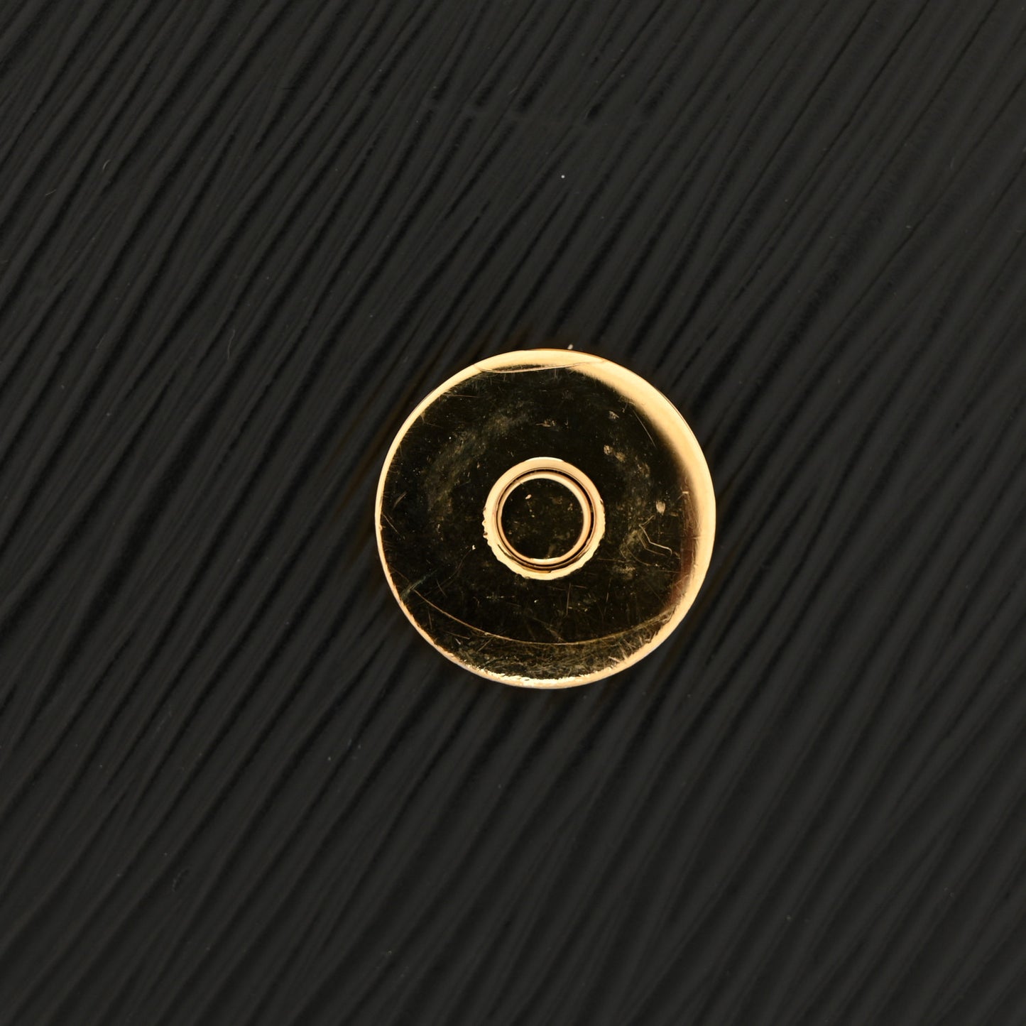 Epi Hide and Seek Black