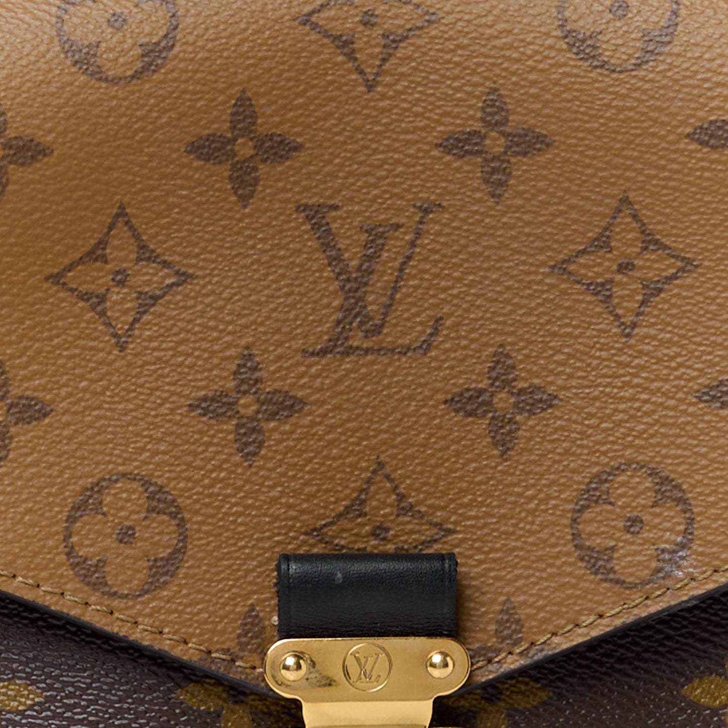 Reverse Monogram Pochette Metis