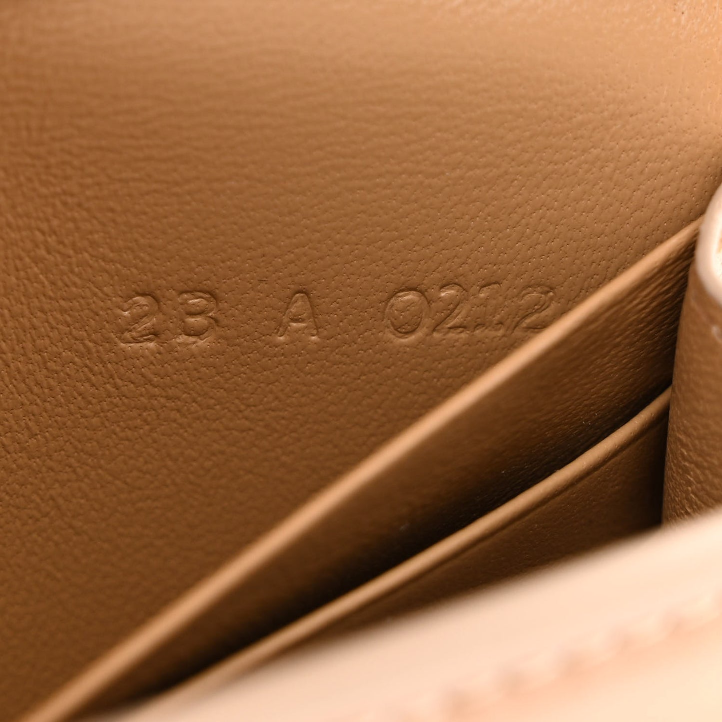 Smooth Calfskin Gradient Effect 4G Wallet on Chain Dust Grey