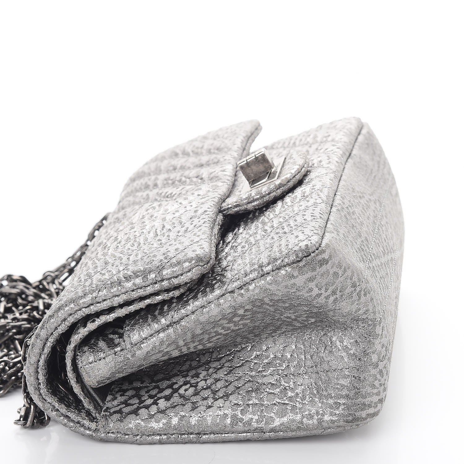 Chanel Metallic Grained Calfskin Chevron Quilted 2.55 Reissue 224 Flap 9 of 10