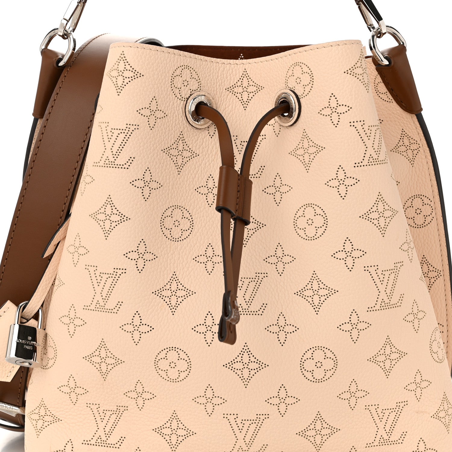 Louis Vuitton Mahina Muria Creme 7 of 9