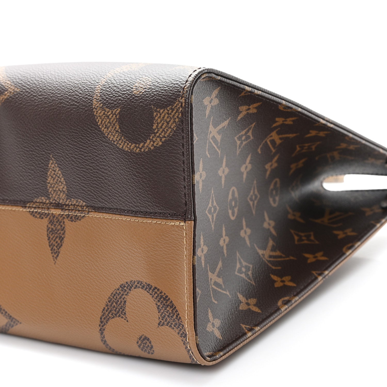 Louis Vuitton Reverse Monogram Giant Onthego MM 9 of 9