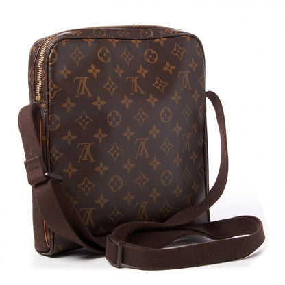 Louis Vuitton Monogram Trotteur Beaubourg 2 of 7