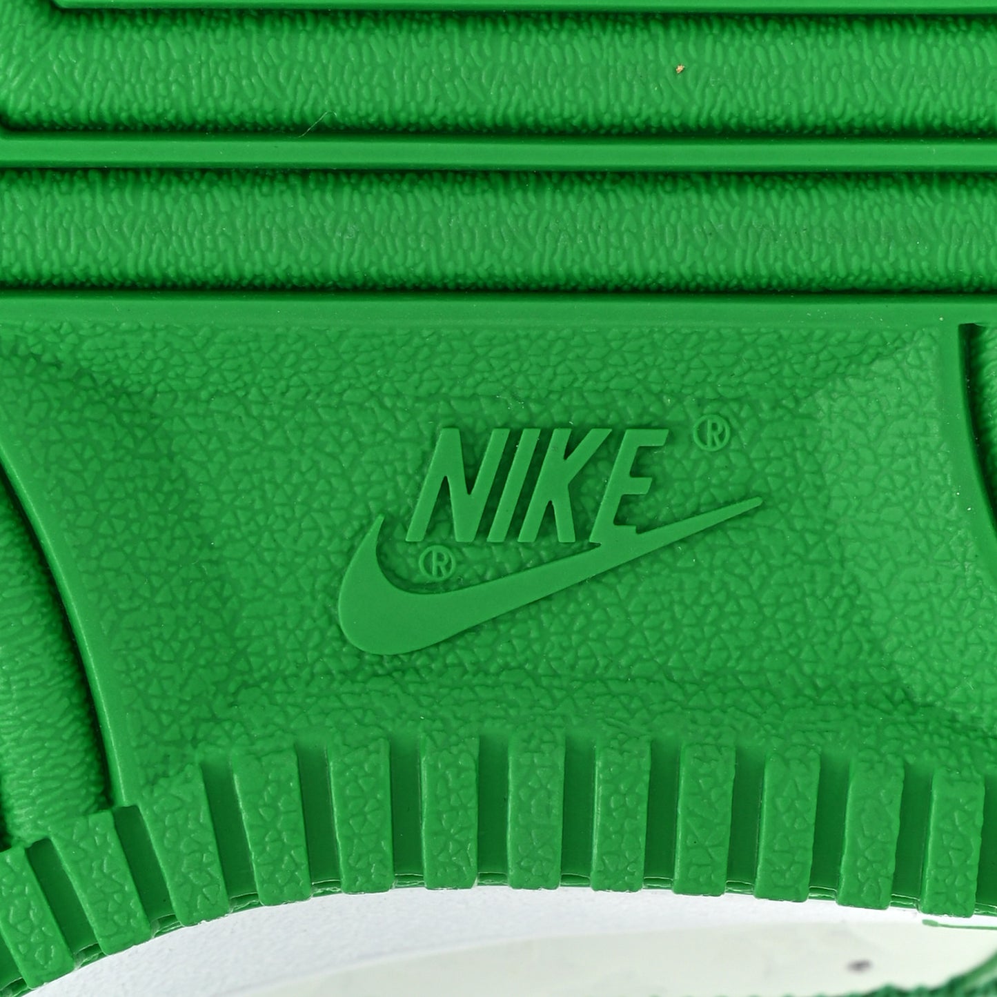X NIKE AIR FORCE 1 Calfskin Monogram Mens Low Top Sneakers 8.5 Green