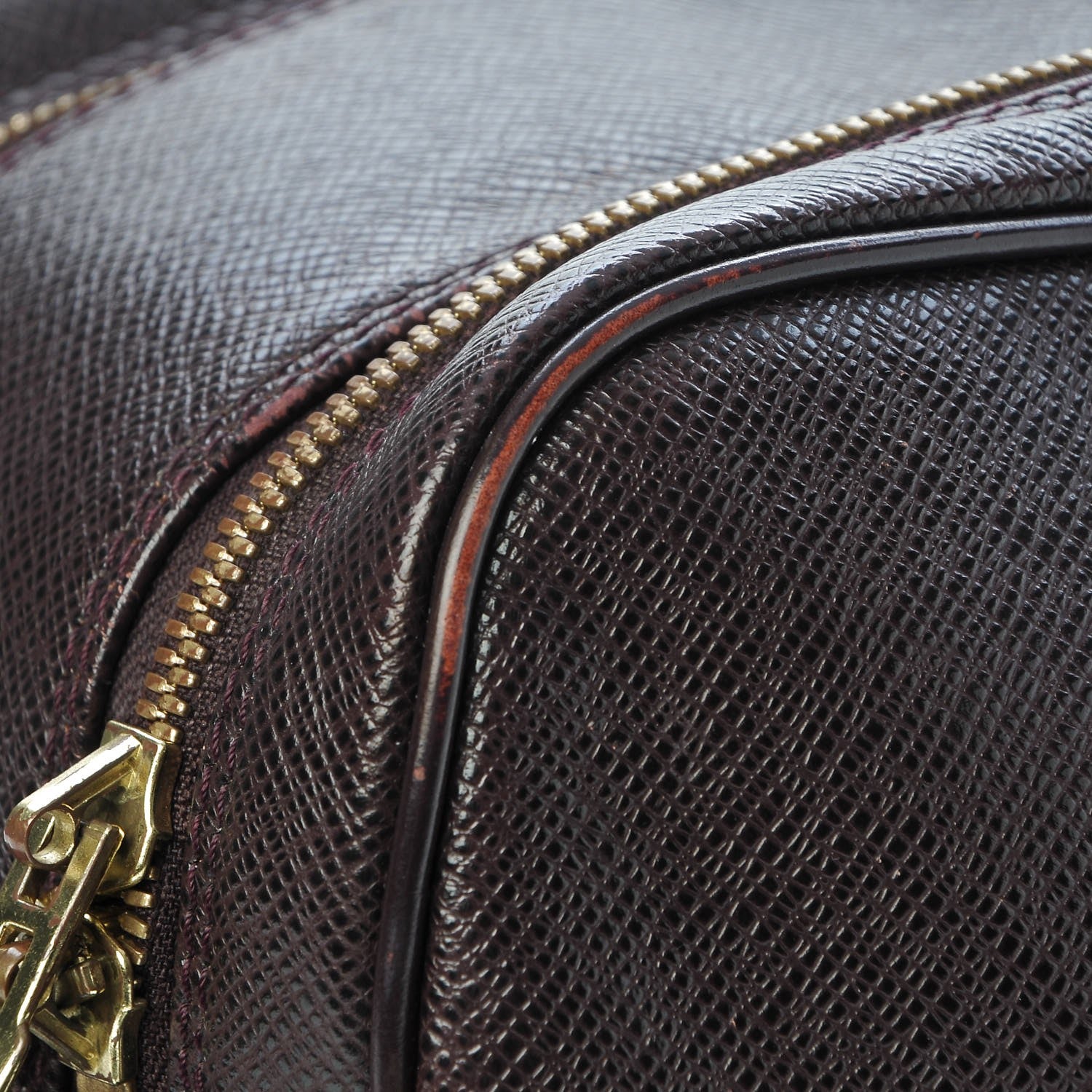 Louis Vuitton Taiga Reporter Messenger Grizzli 9 of 16
