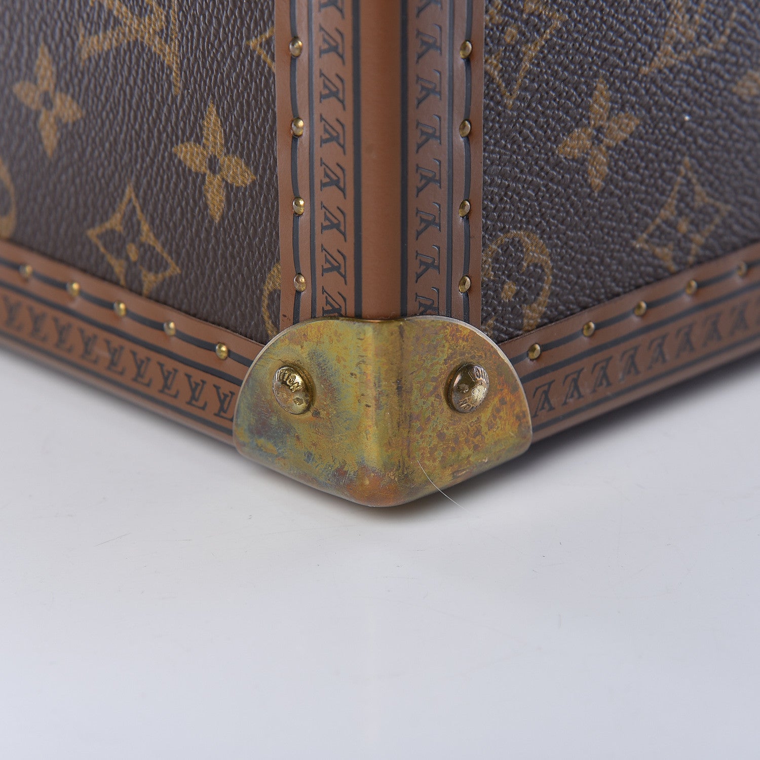 Louis Vuitton Monogram Boite Flacons Beauty Train Trunk Case 18 of 27