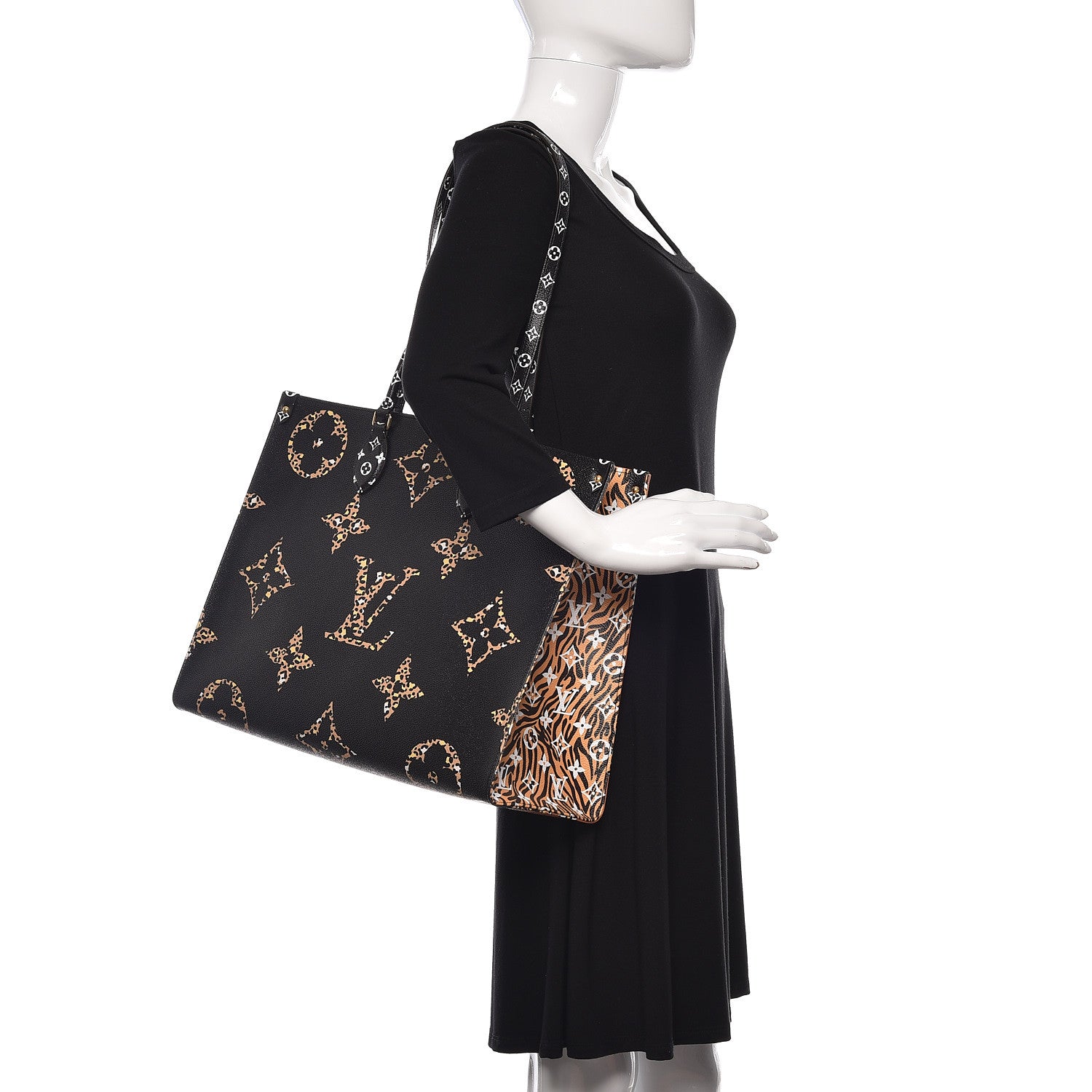 Louis Vuitton Monogram Giant Jungle Onthego GM Black 2 of 10