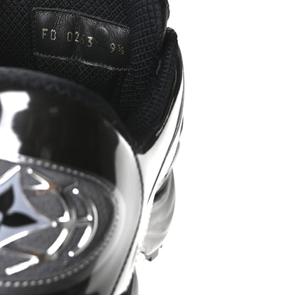 Louis Vuitton Monogram Discovery Lace Up Sneakers 9.5 Black Silver 8 of 9