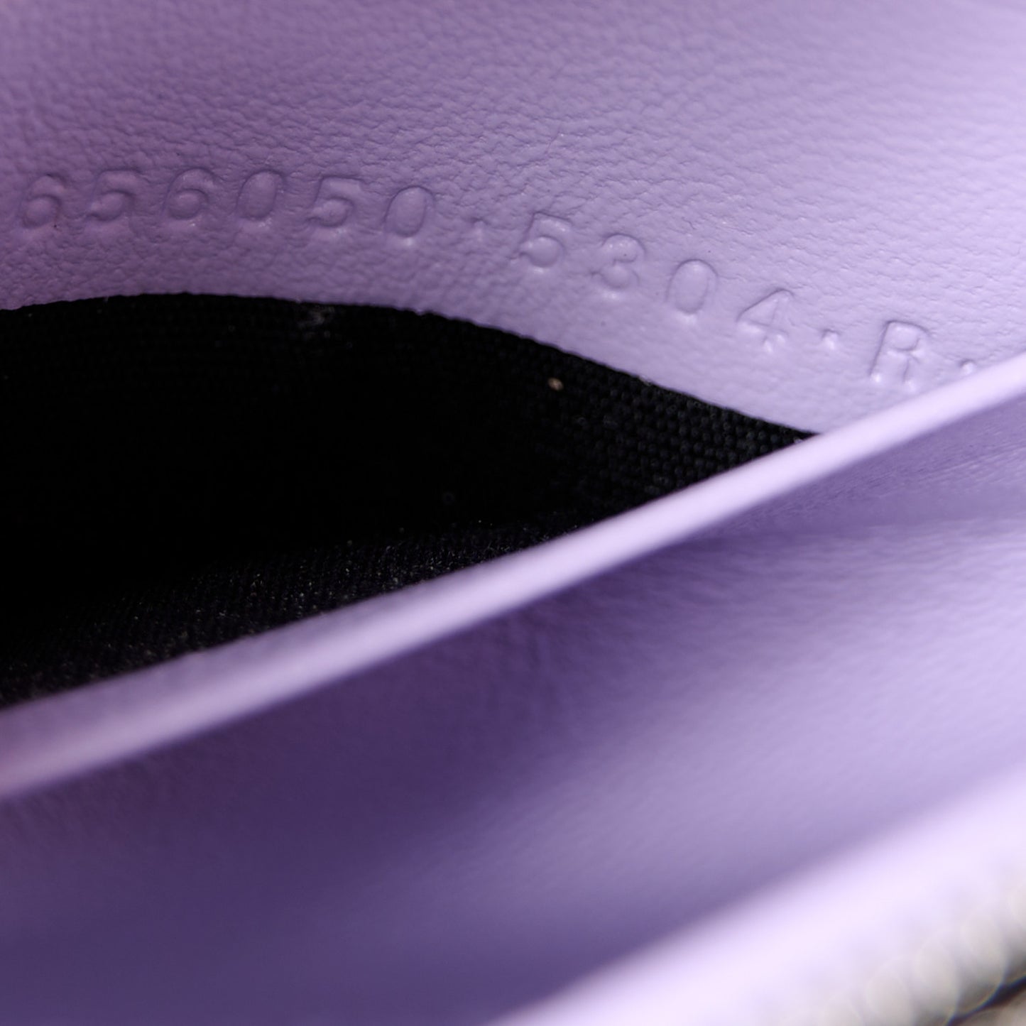 Shiny Calfskin Crocodile Embossed Hourglass Chain Bag Lilac