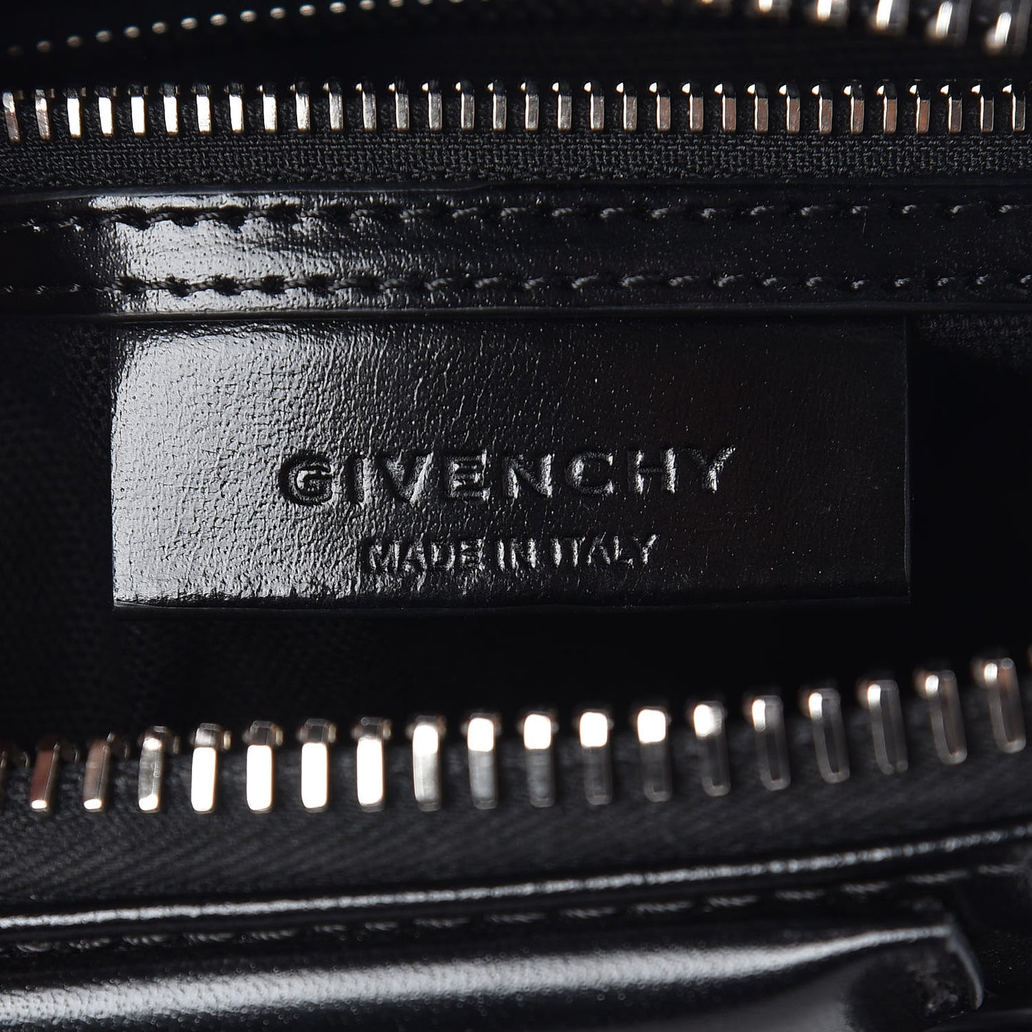 Shiny Lord Calfskin Mini Antigona Black