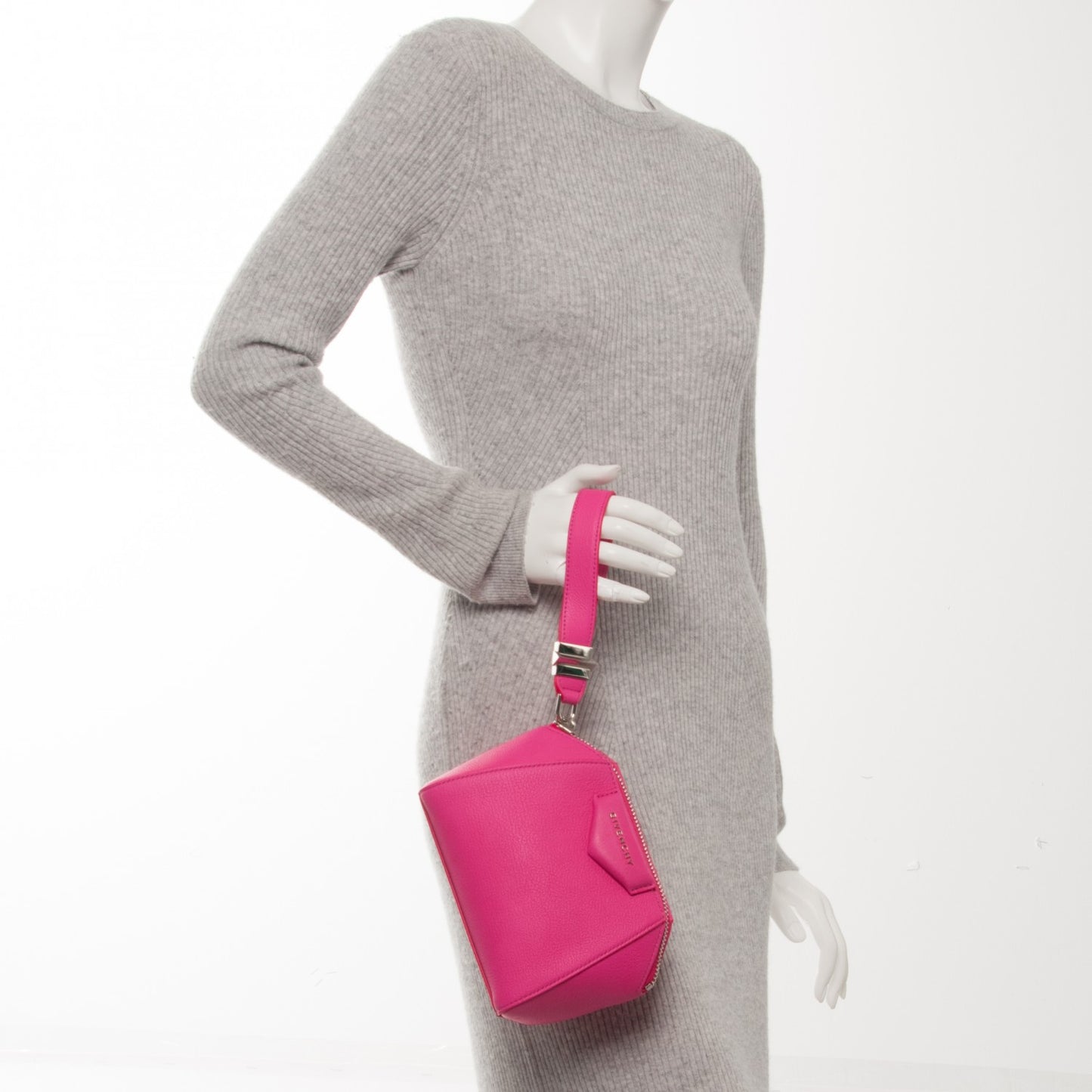 Sugar Goatskin Antigona Wristlet Pink