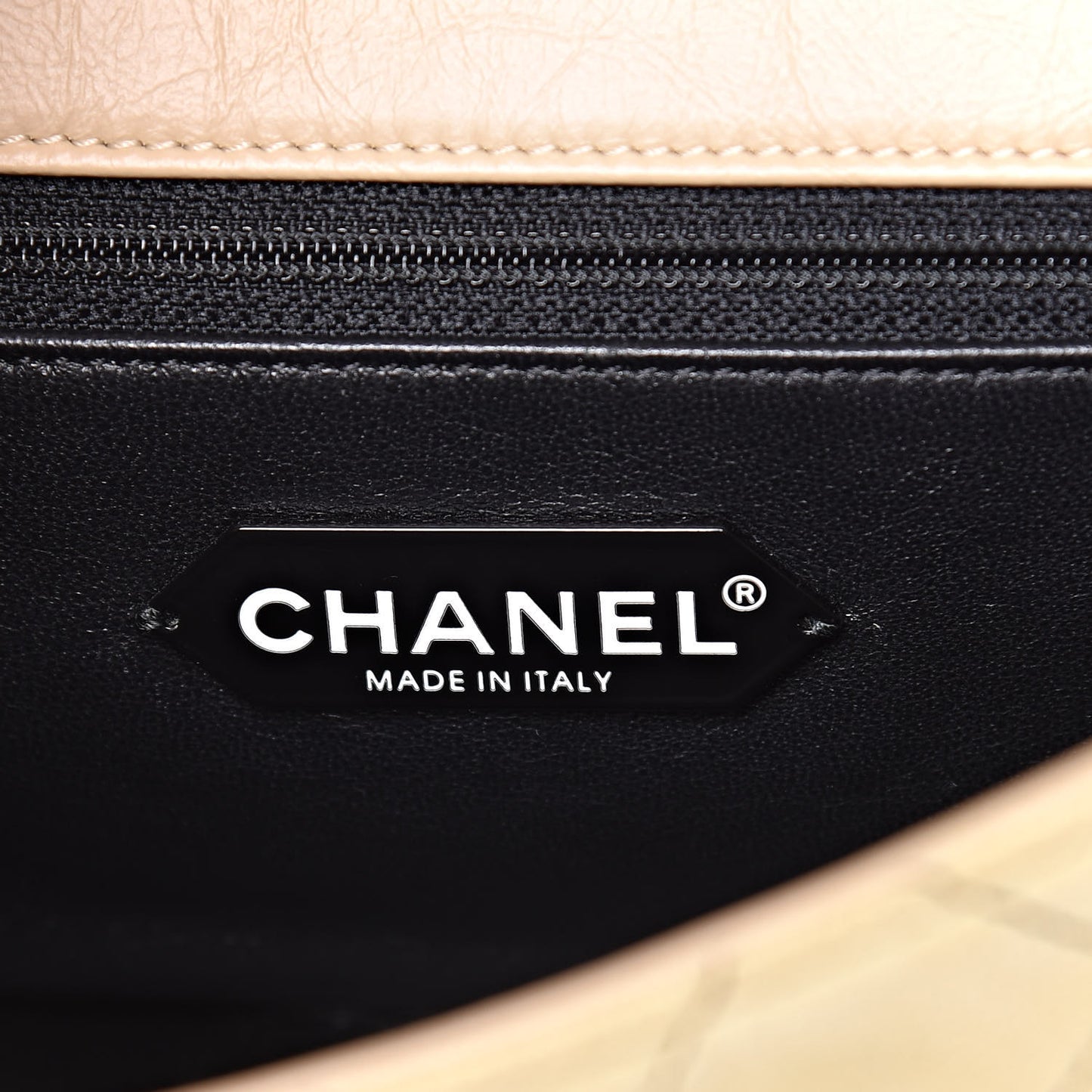 Suede Quilted 2.55 Reissue Hanger Flap 225 Beige