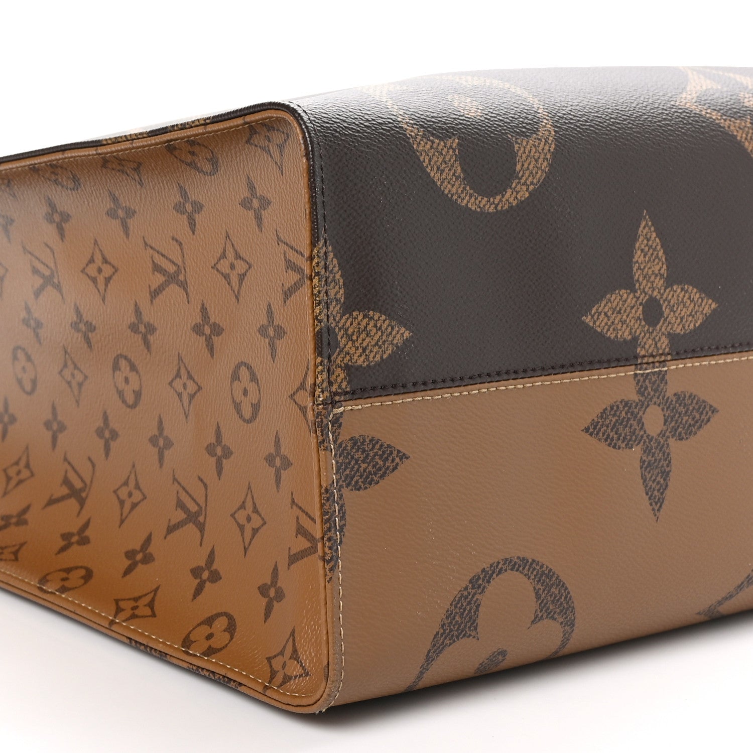 Louis Vuitton Reverse Monogram Giant Onthego GM 8 of 9