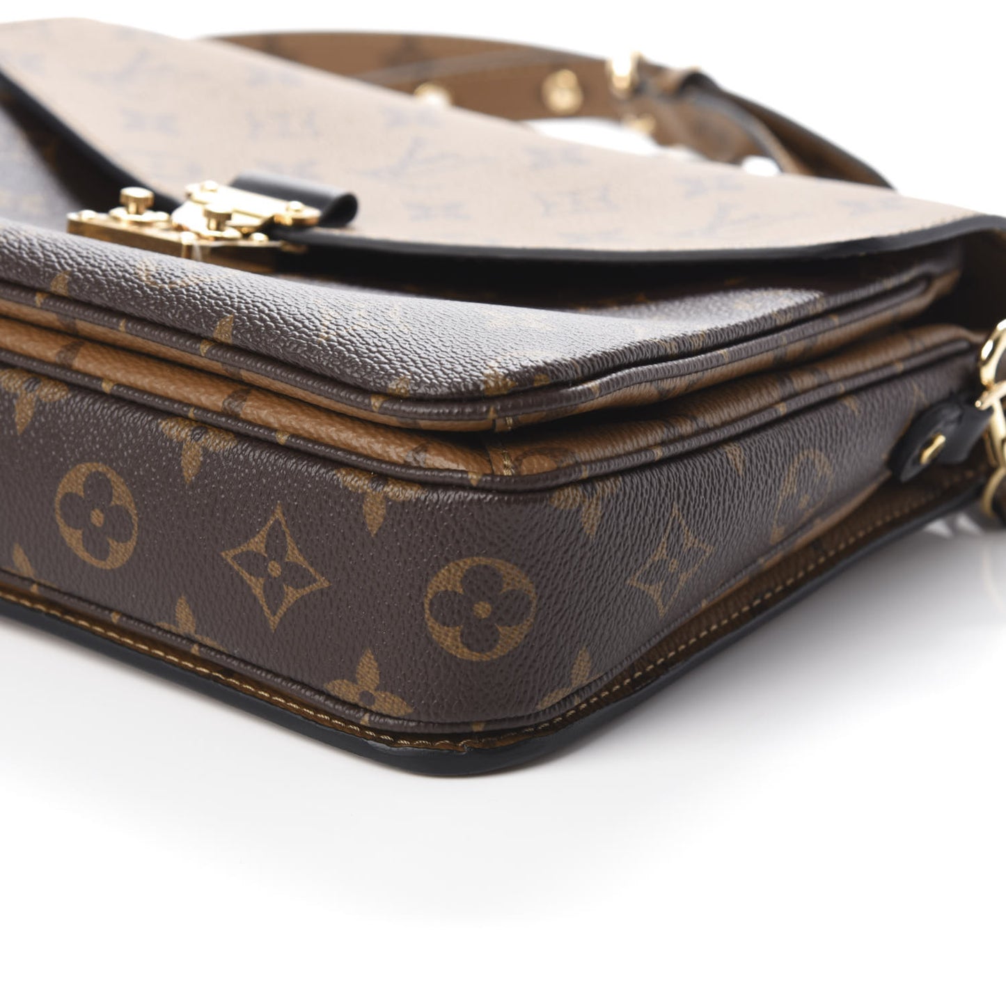 Reverse Monogram Pochette Metis