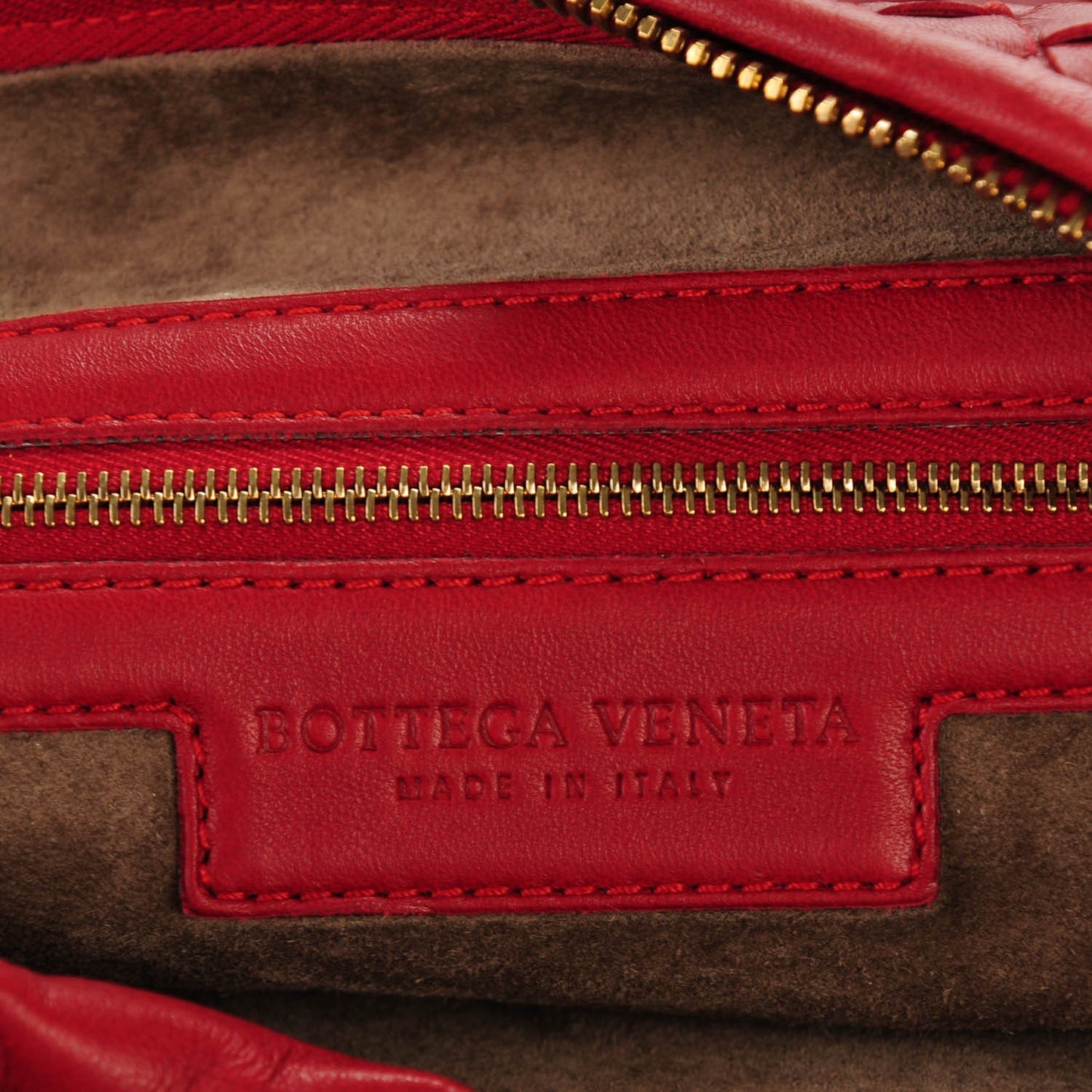 Nappa Intrecciato Large Veneta Hobo Crimson
