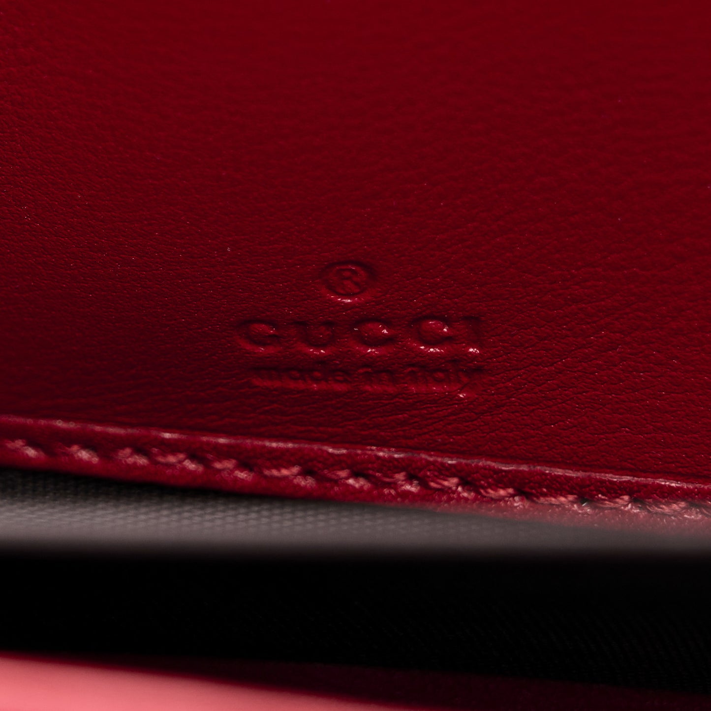 Calfskin Matelasse GG Marmont Zip Around Wallet Hibiscus Red