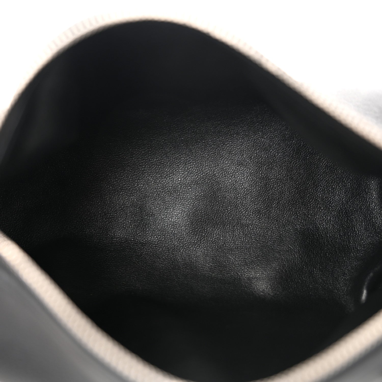 The Row Grained Calfskin 90's Bag Black 5 of 9