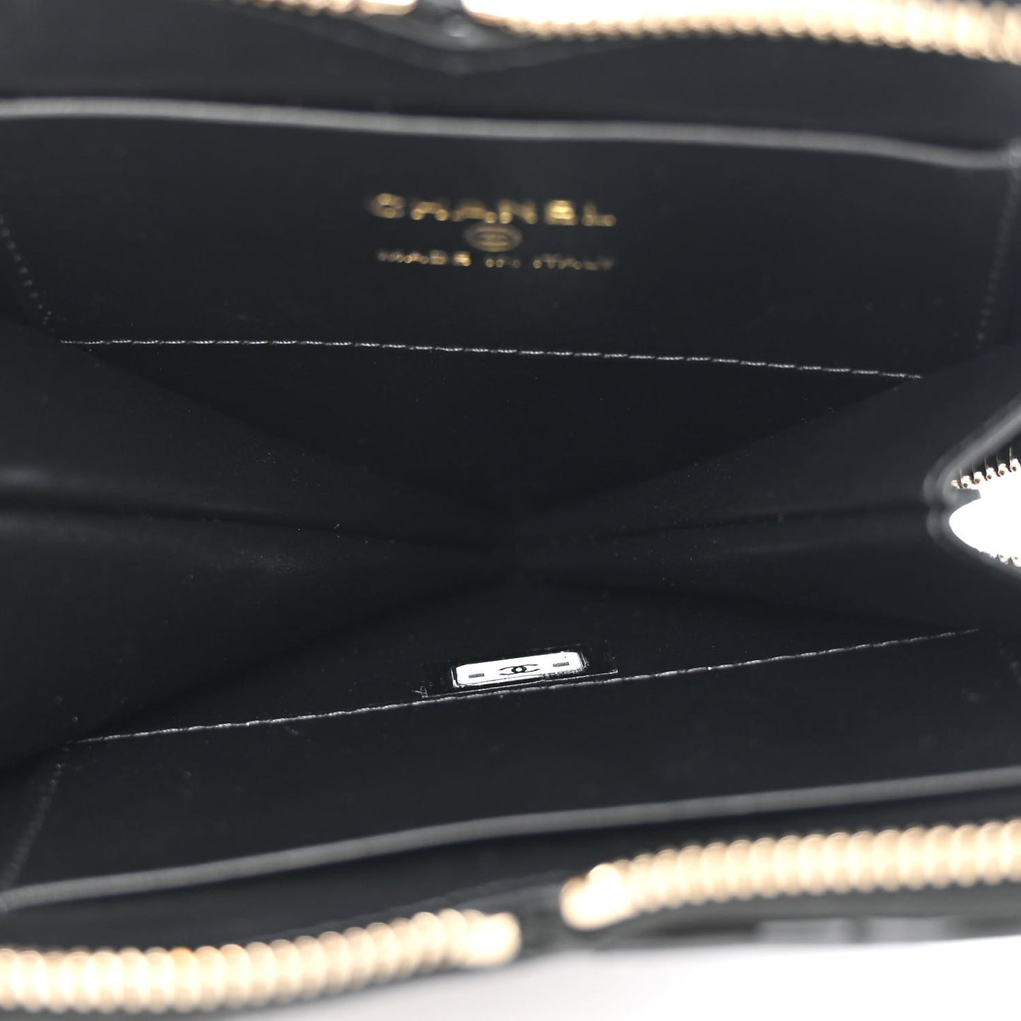 Patent Calfskin Resin Quilted CC Heart Clutch With Chain Black