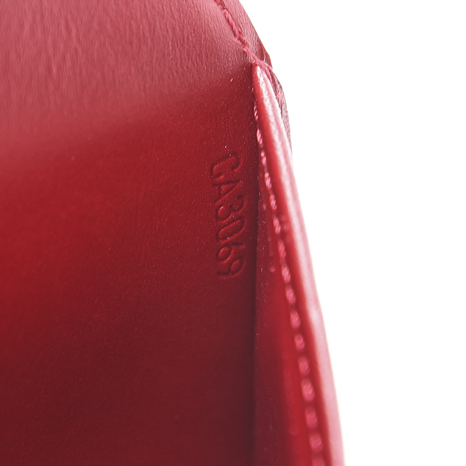 Louis Vuitton Vernis Small Ring Agenda Cover Pomme D'Amour 6 of 10