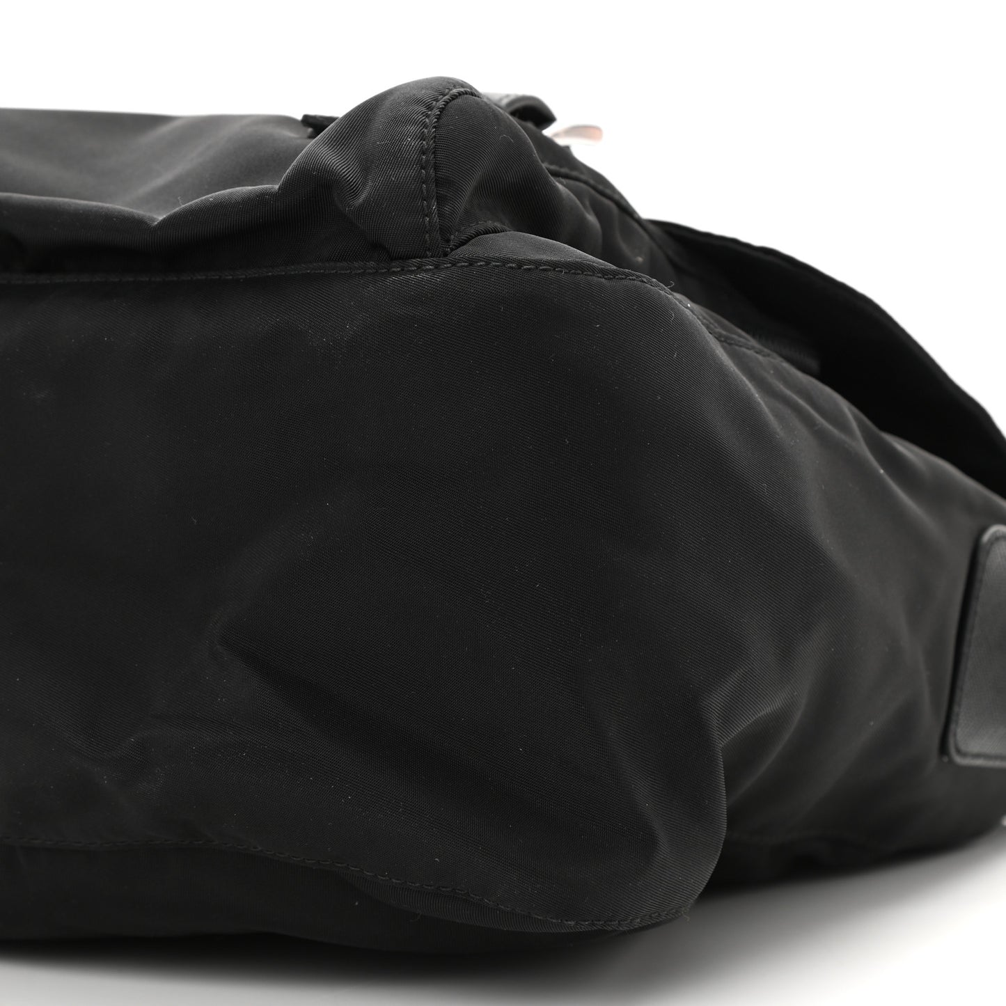 Tessuto Nylon Saffiano Vela Messenger Bag Black