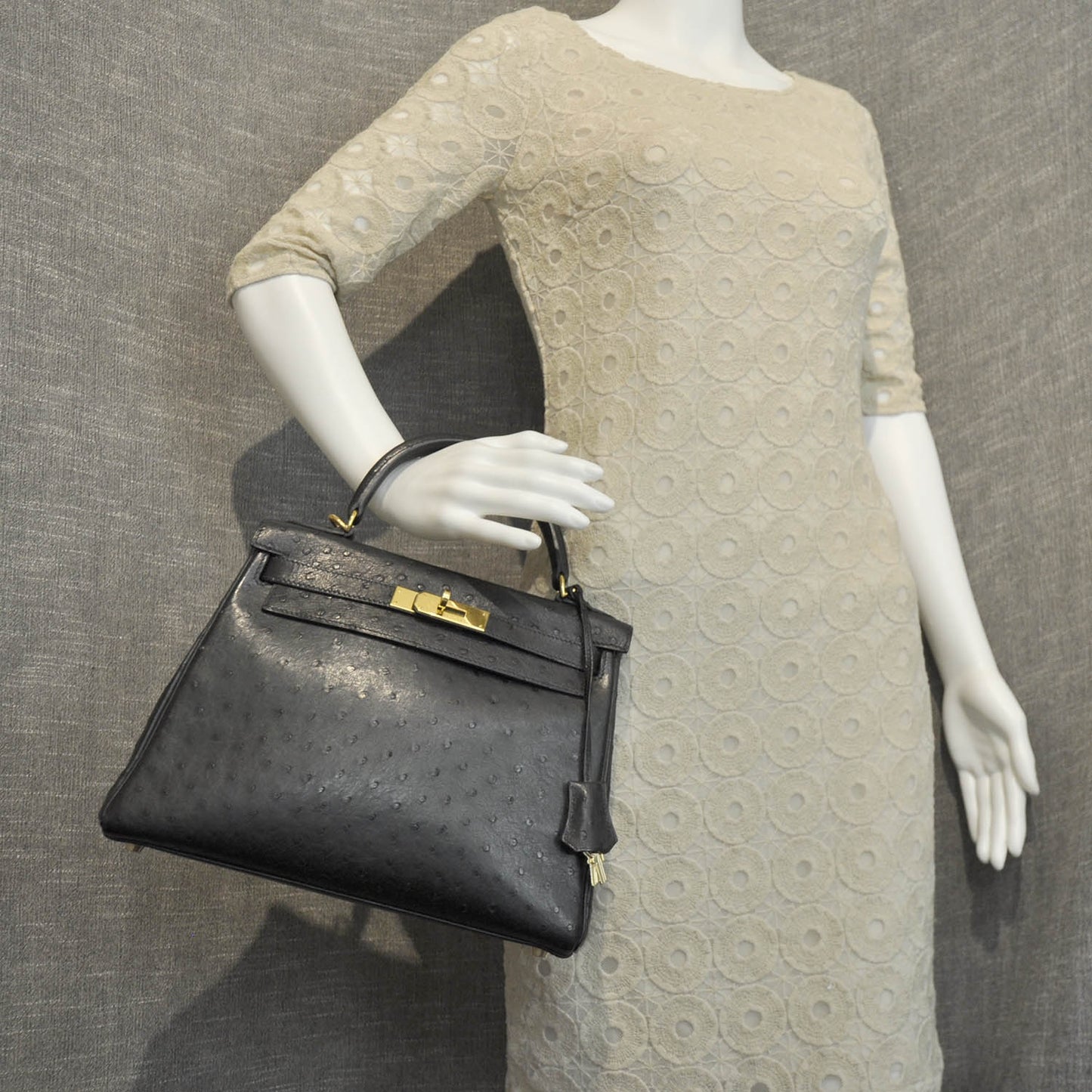 Ostrich Kelly 28 Black