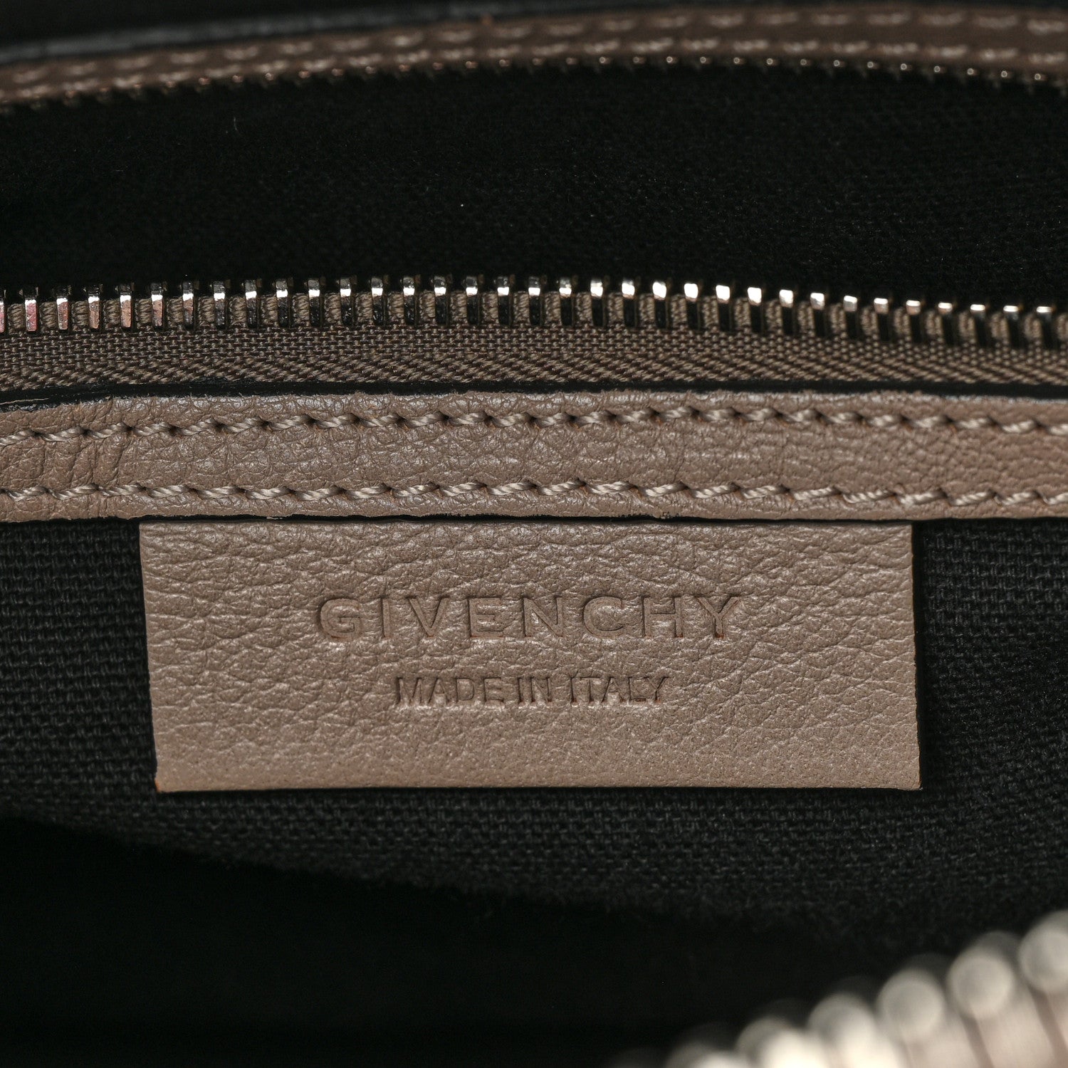 Givenchy Sugar Goatskin Small Antigona Dune 6 of 10