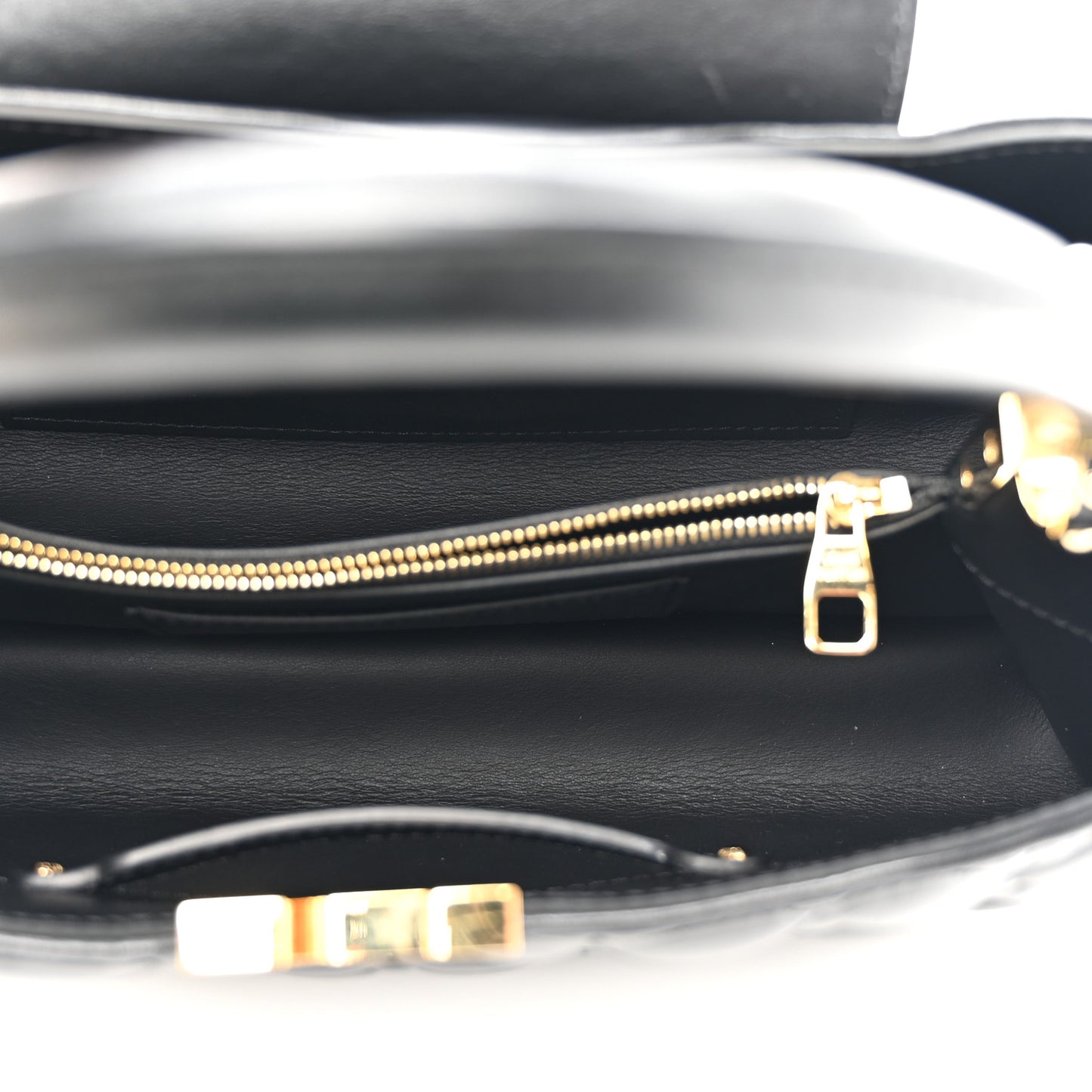 Lambskin Quilted Flower Capucines East West MM Black